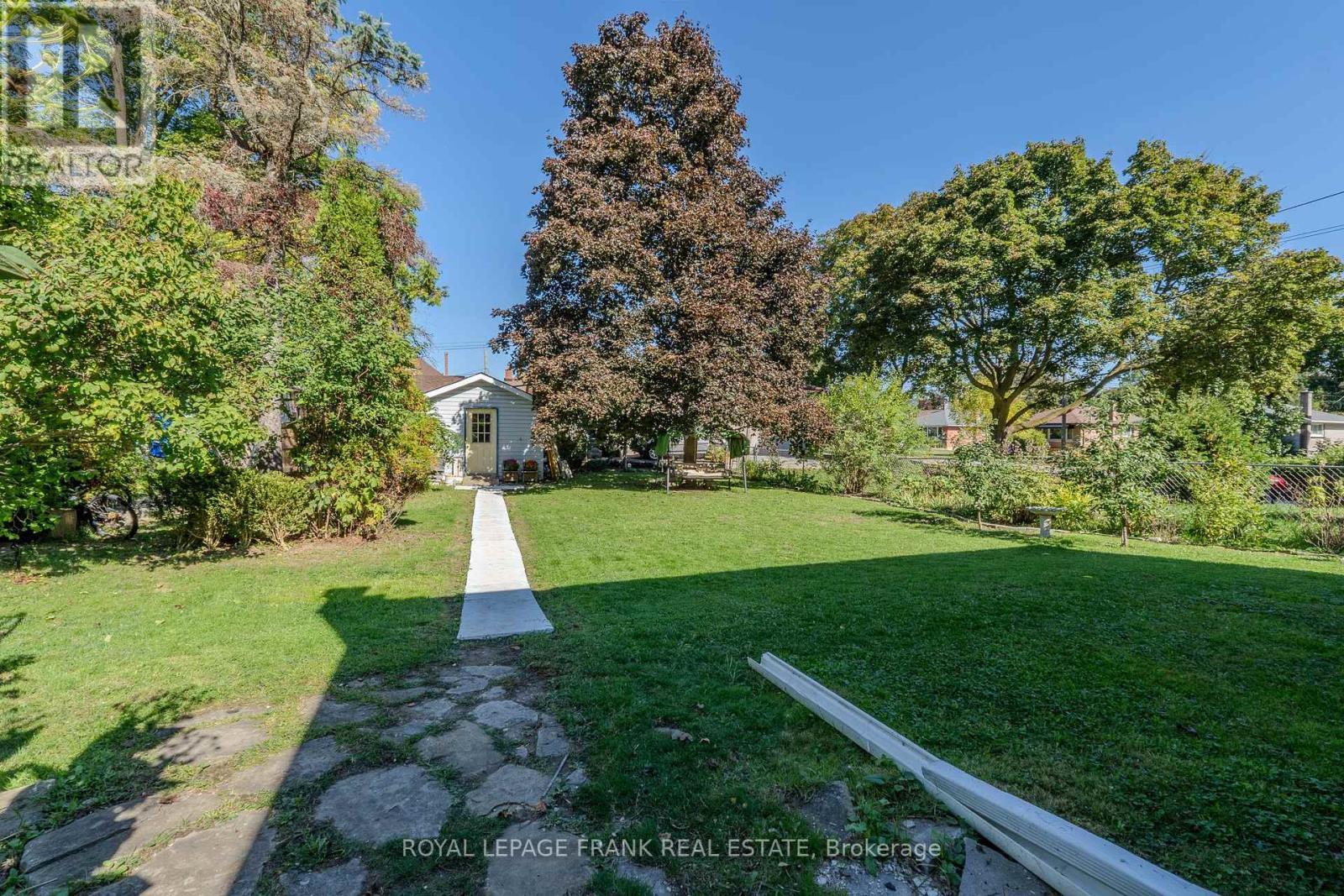 












32 MELBOURNE STREET E

,
Kawartha Lakes (Lindsay),




Ontario
K9V1X7

