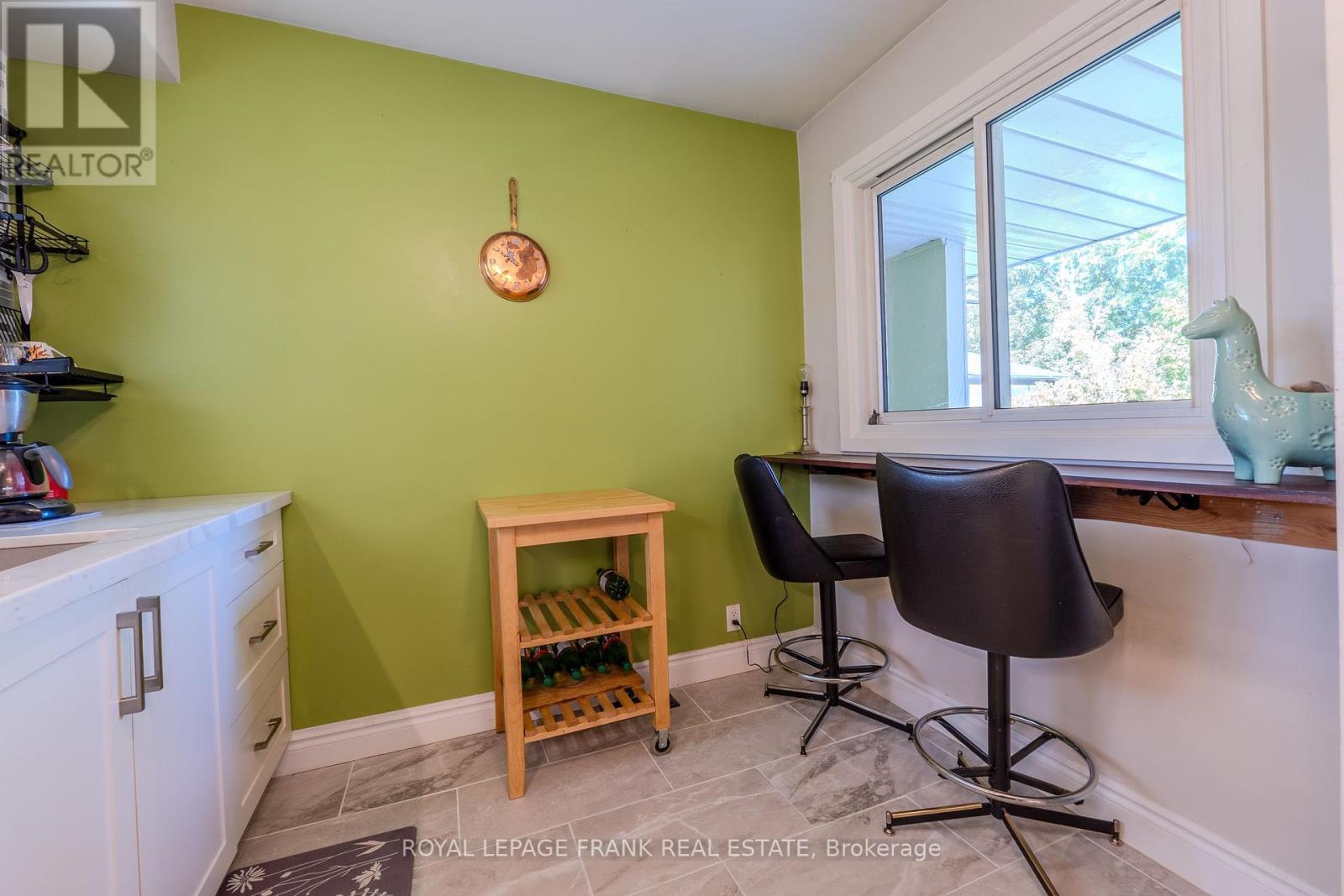 












32 MELBOURNE STREET E

,
Kawartha Lakes (Lindsay),




Ontario
K9V1X7

