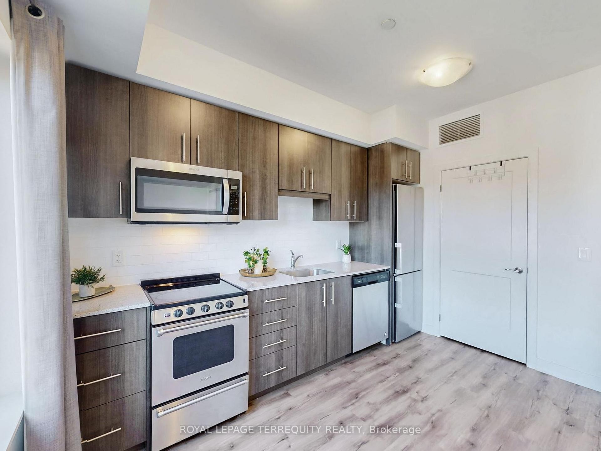 









110


Fergus

Avenue, 419,
Kitchener,




ON
N2A 0K9

