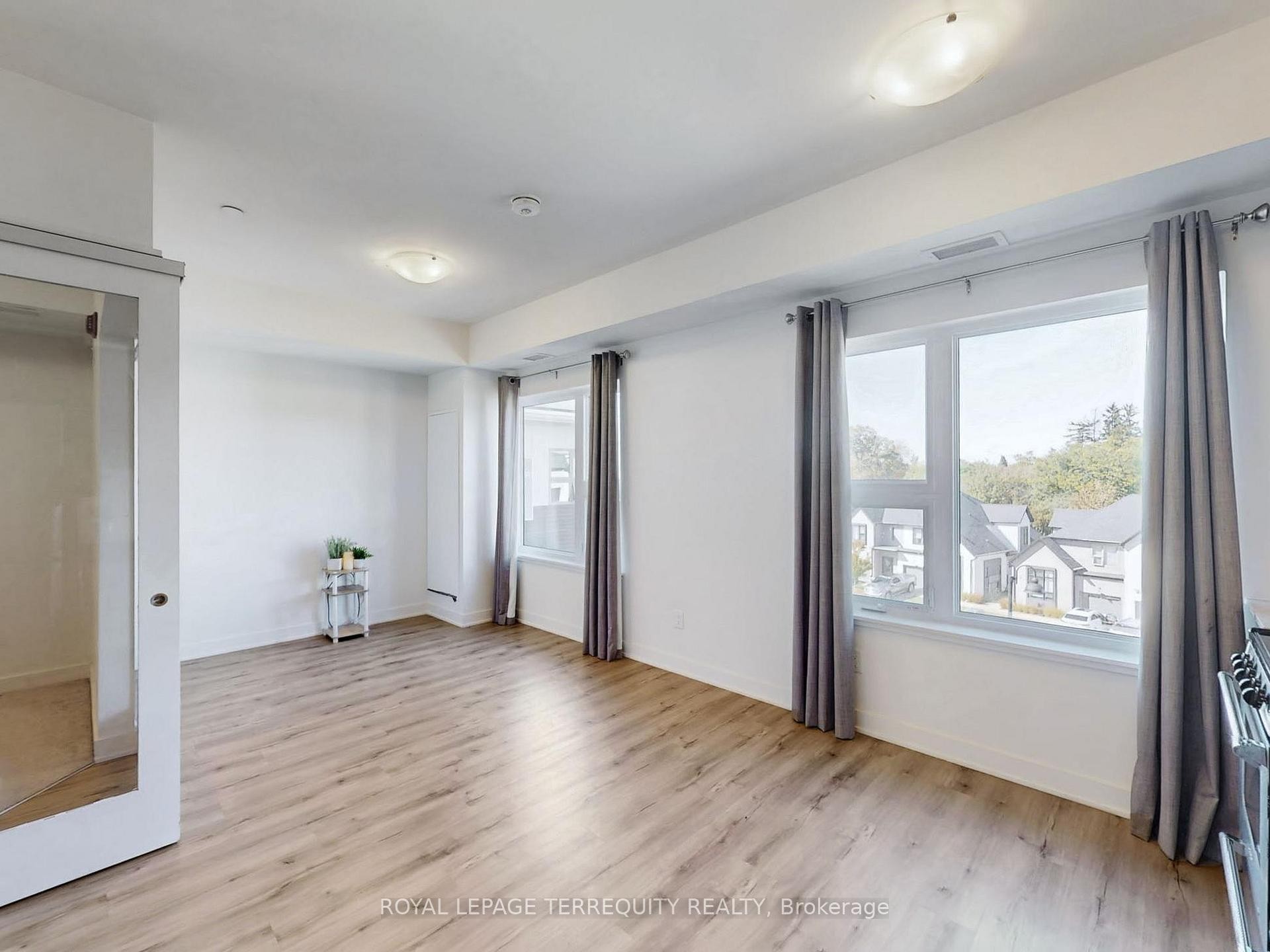 









110


Fergus

Avenue, 419,
Kitchener,




ON
N2A 0K9

