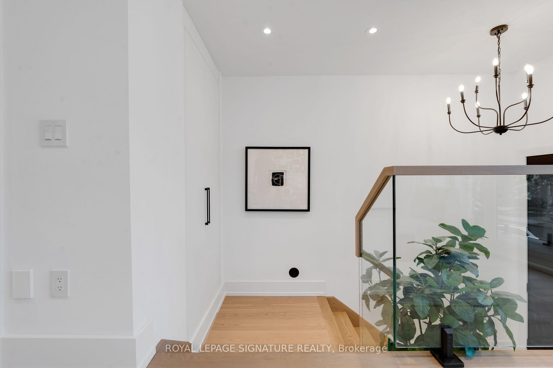 









24


Elmsdale

Road,
Toronto,




ON
M4J 3M4

