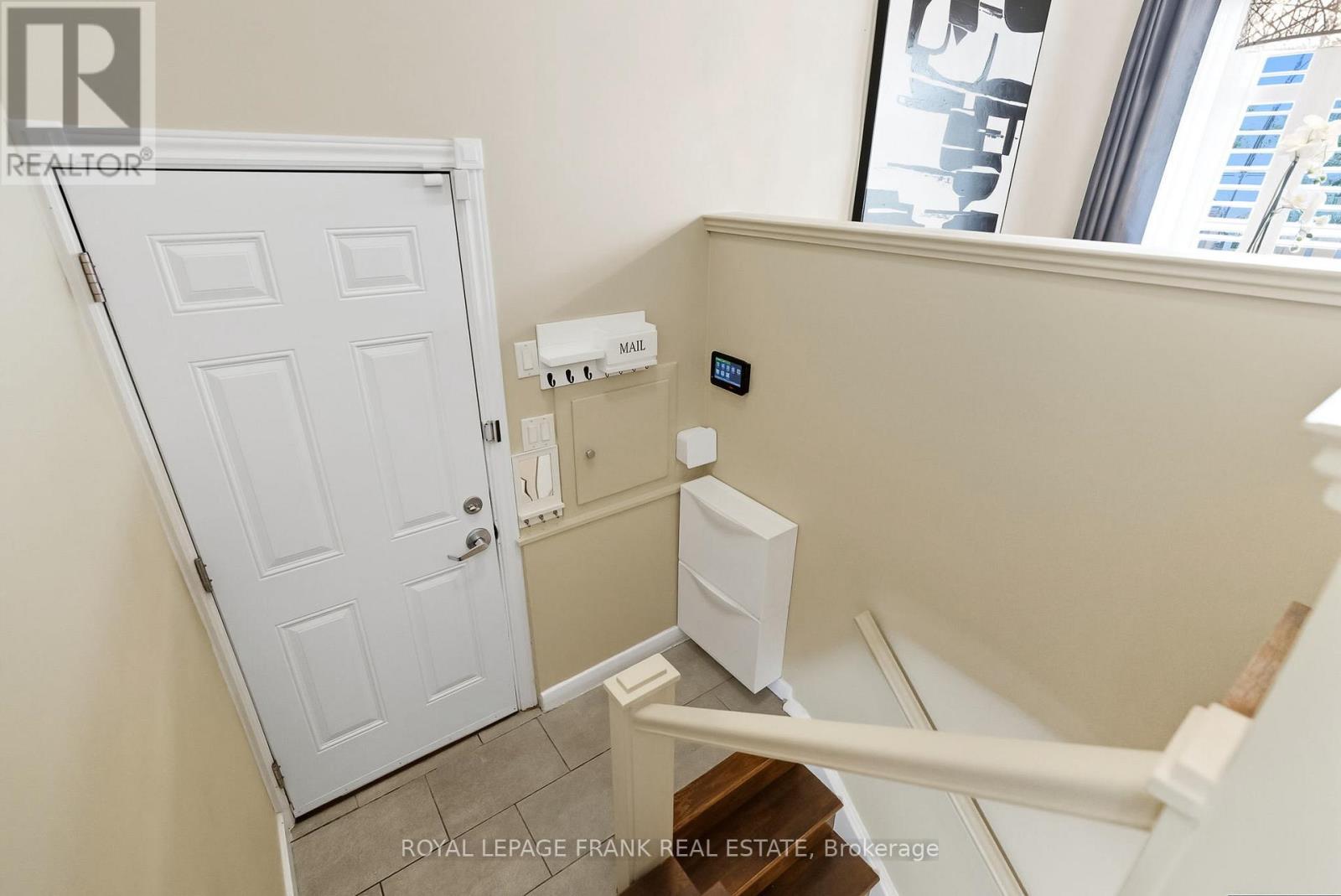 












131 JONES AVENUE

,
Oshawa (Centennial),




Ontario
L1G3A3

