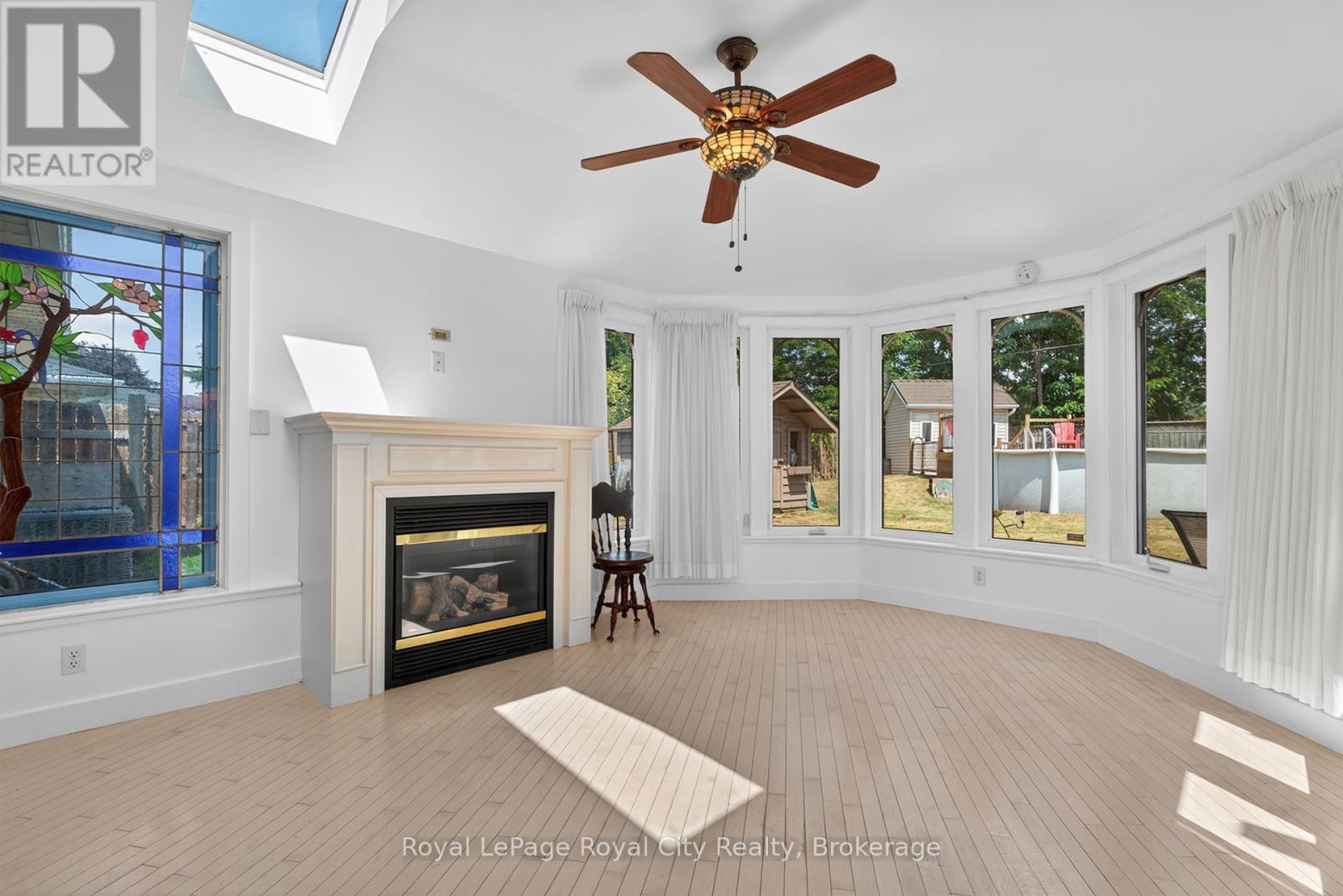 












68 SUNSET BOULEVARD

,
Cambridge,




Ontario
N1S1A7

