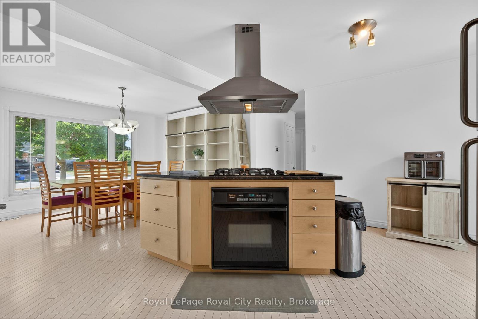 












68 SUNSET BOULEVARD

,
Cambridge,




Ontario
N1S1A7

