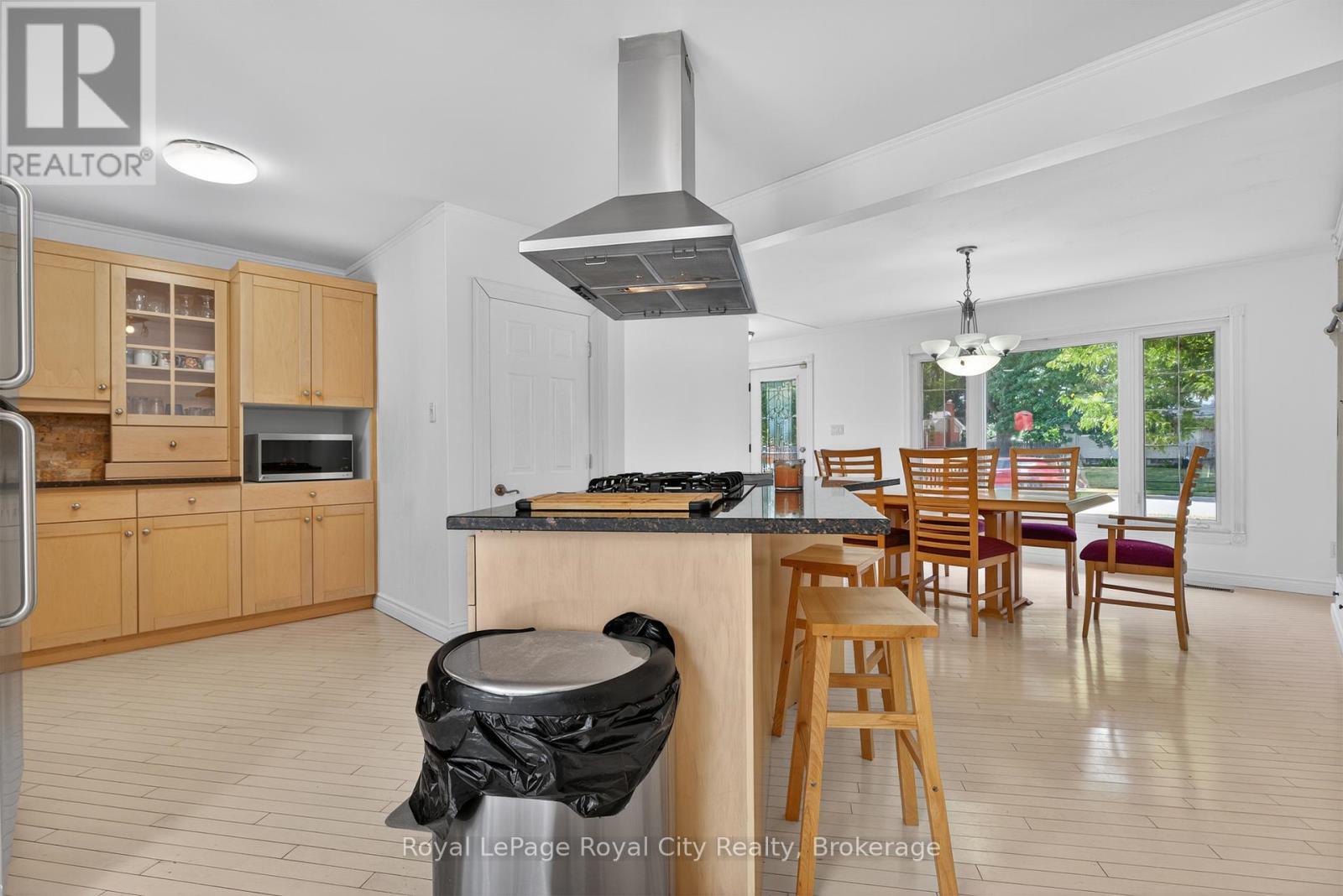 












68 SUNSET BOULEVARD

,
Cambridge,




Ontario
N1S1A7

