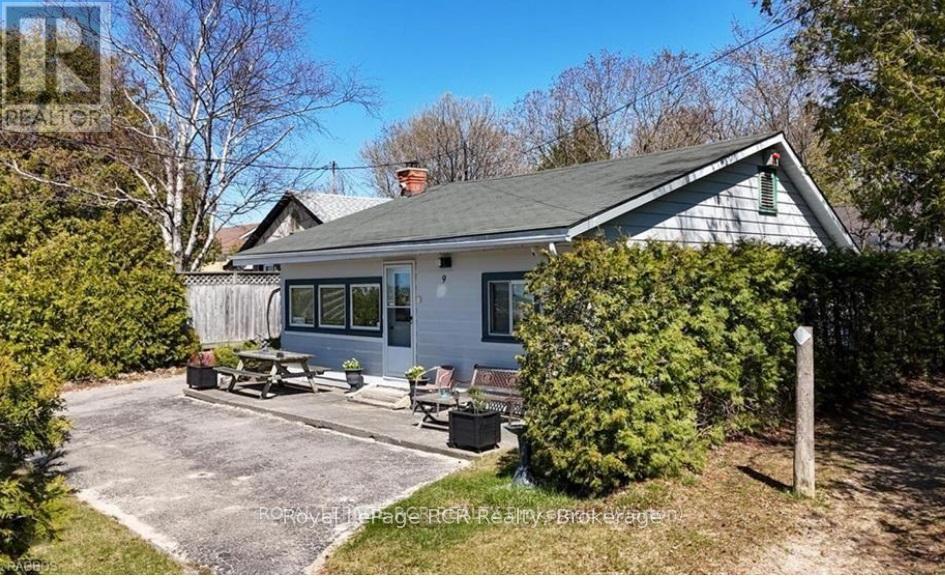 












9 LAKESHORE BOULEVARD S

,
South Bruce Peninsula,




Ontario
N0H2G0

