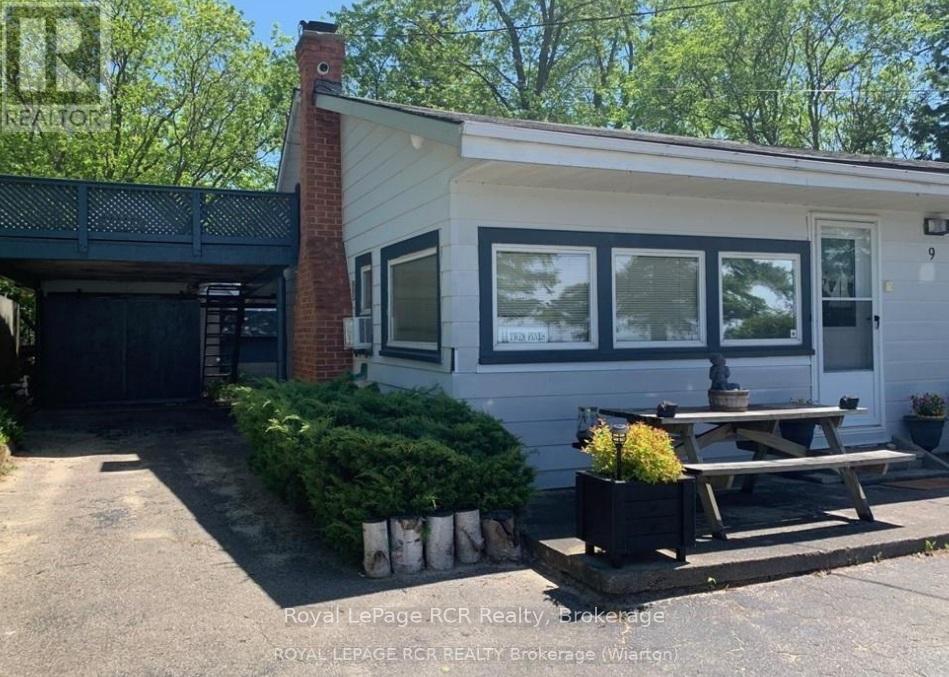 












9 LAKESHORE BOULEVARD S

,
South Bruce Peninsula,




Ontario
N0H2G0

