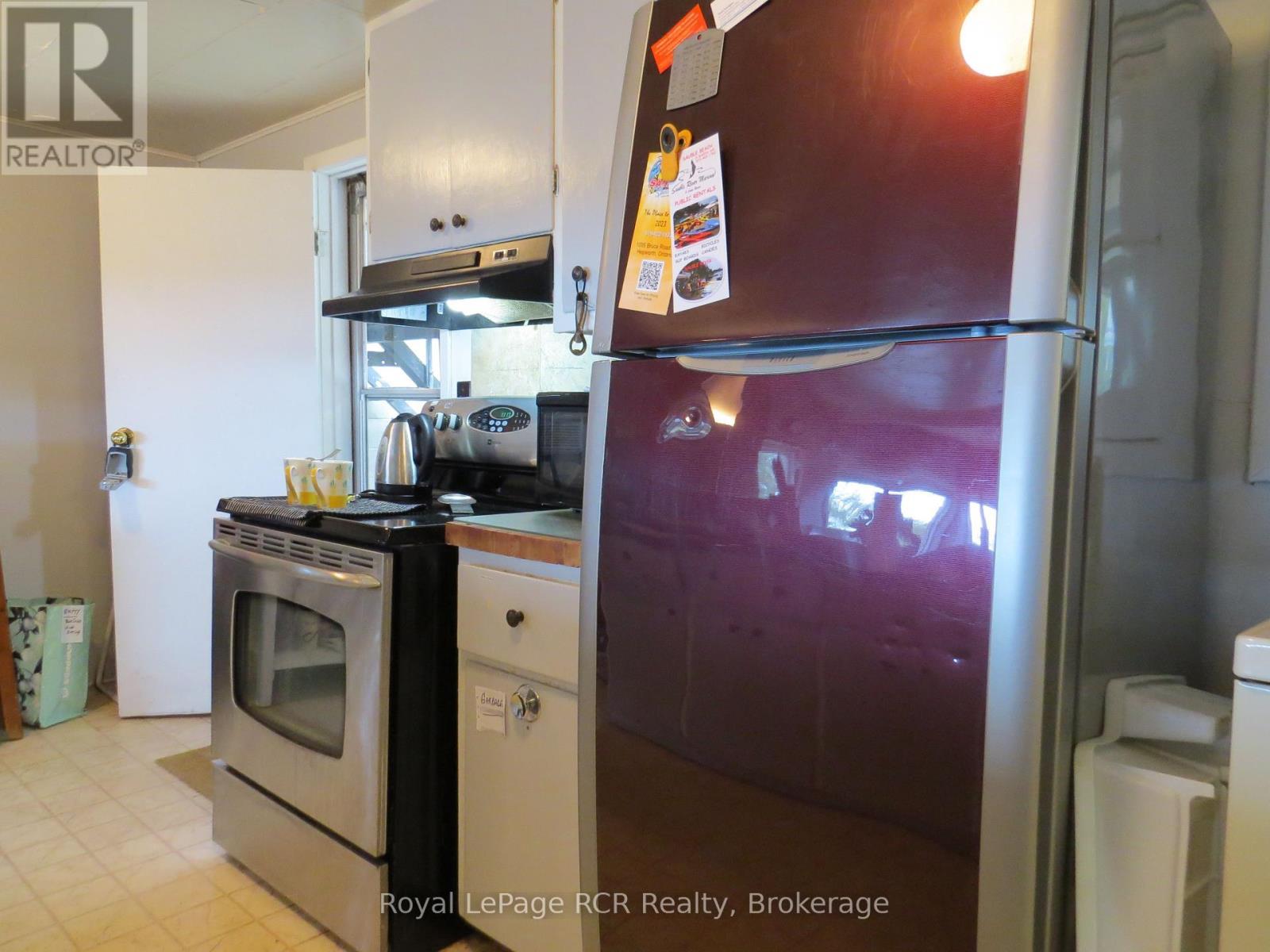 












9 LAKESHORE BOULEVARD S

,
South Bruce Peninsula,




Ontario
N0H2G0

