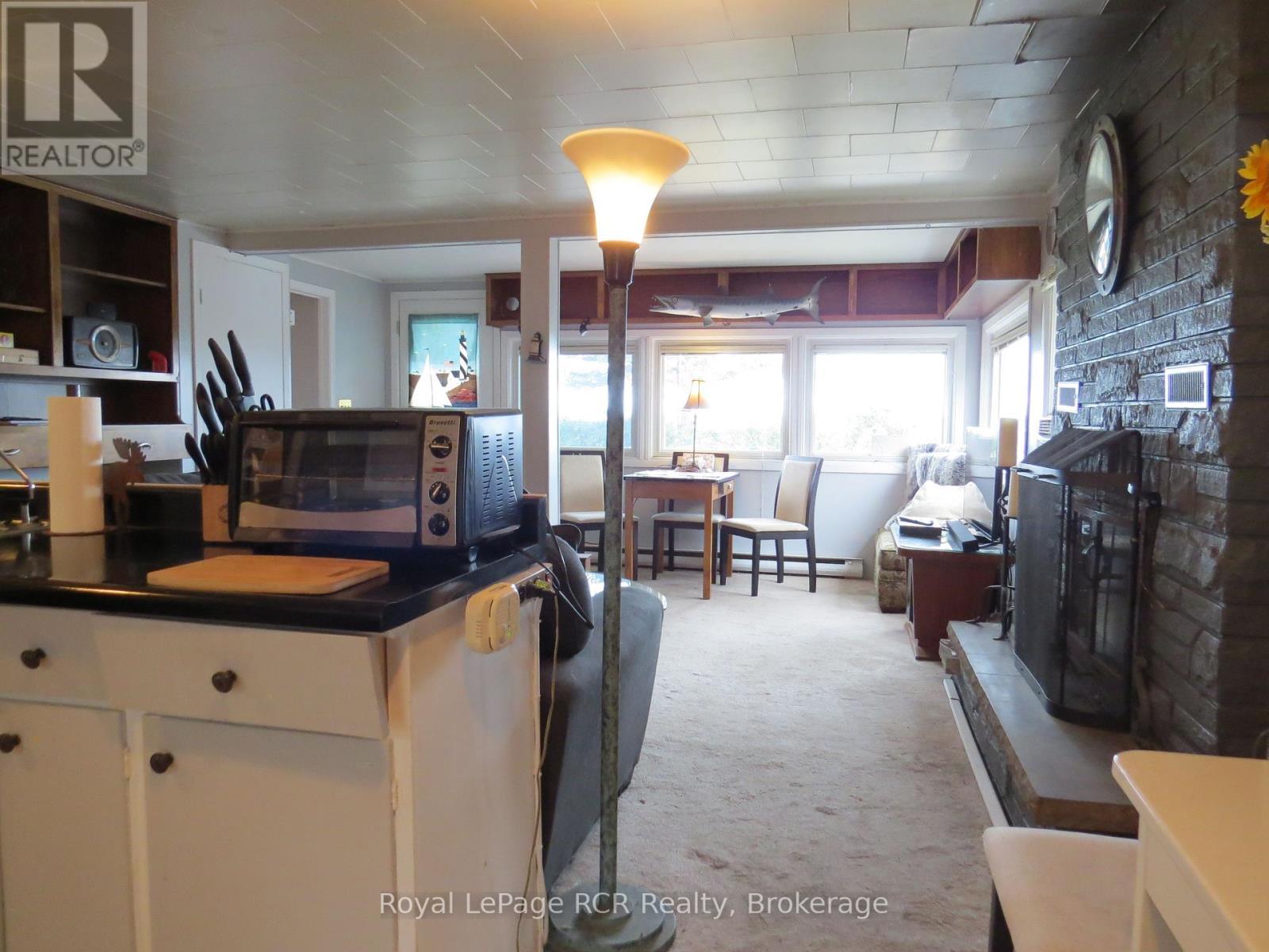 












9 LAKESHORE BOULEVARD S

,
South Bruce Peninsula,




Ontario
N0H2G0

