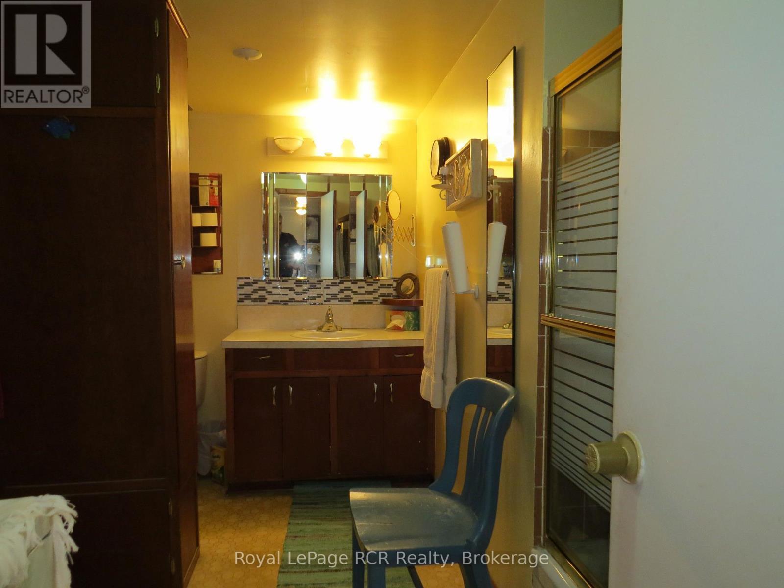 












9 LAKESHORE BOULEVARD S

,
South Bruce Peninsula,




Ontario
N0H2G0

