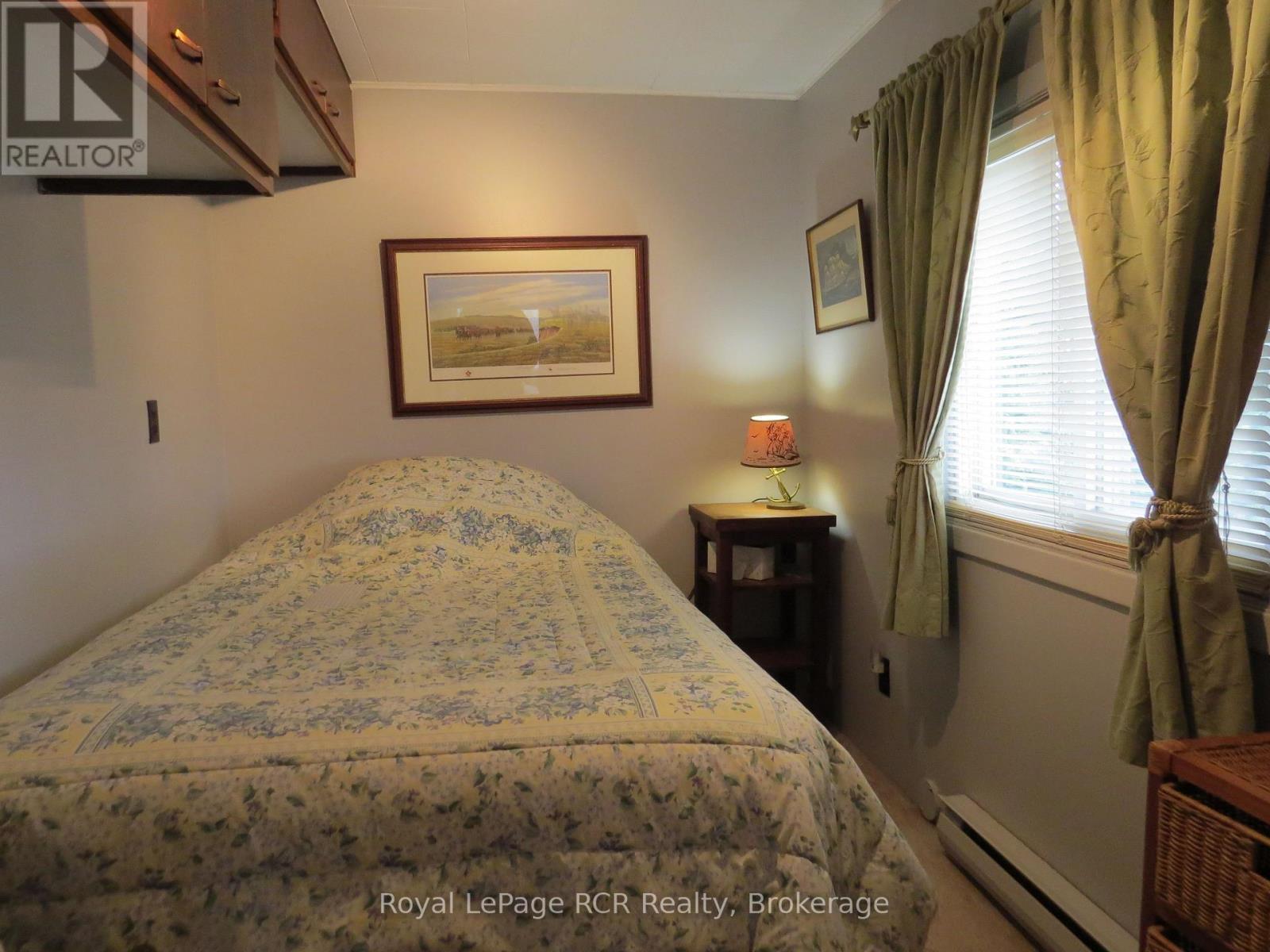 












9 LAKESHORE BOULEVARD S

,
South Bruce Peninsula,




Ontario
N0H2G0

