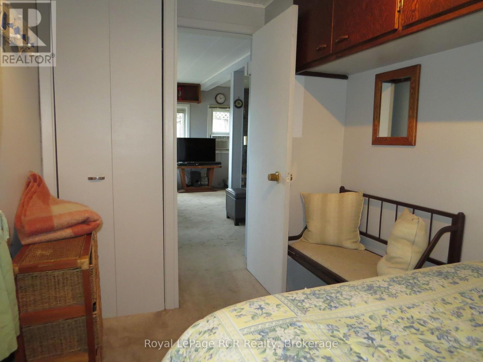 












9 LAKESHORE BOULEVARD S

,
South Bruce Peninsula,




Ontario
N0H2G0

