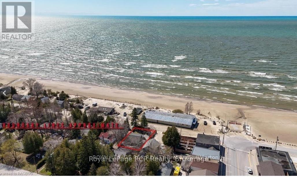 












9 LAKESHORE BOULEVARD S

,
South Bruce Peninsula,




Ontario
N0H2G0

