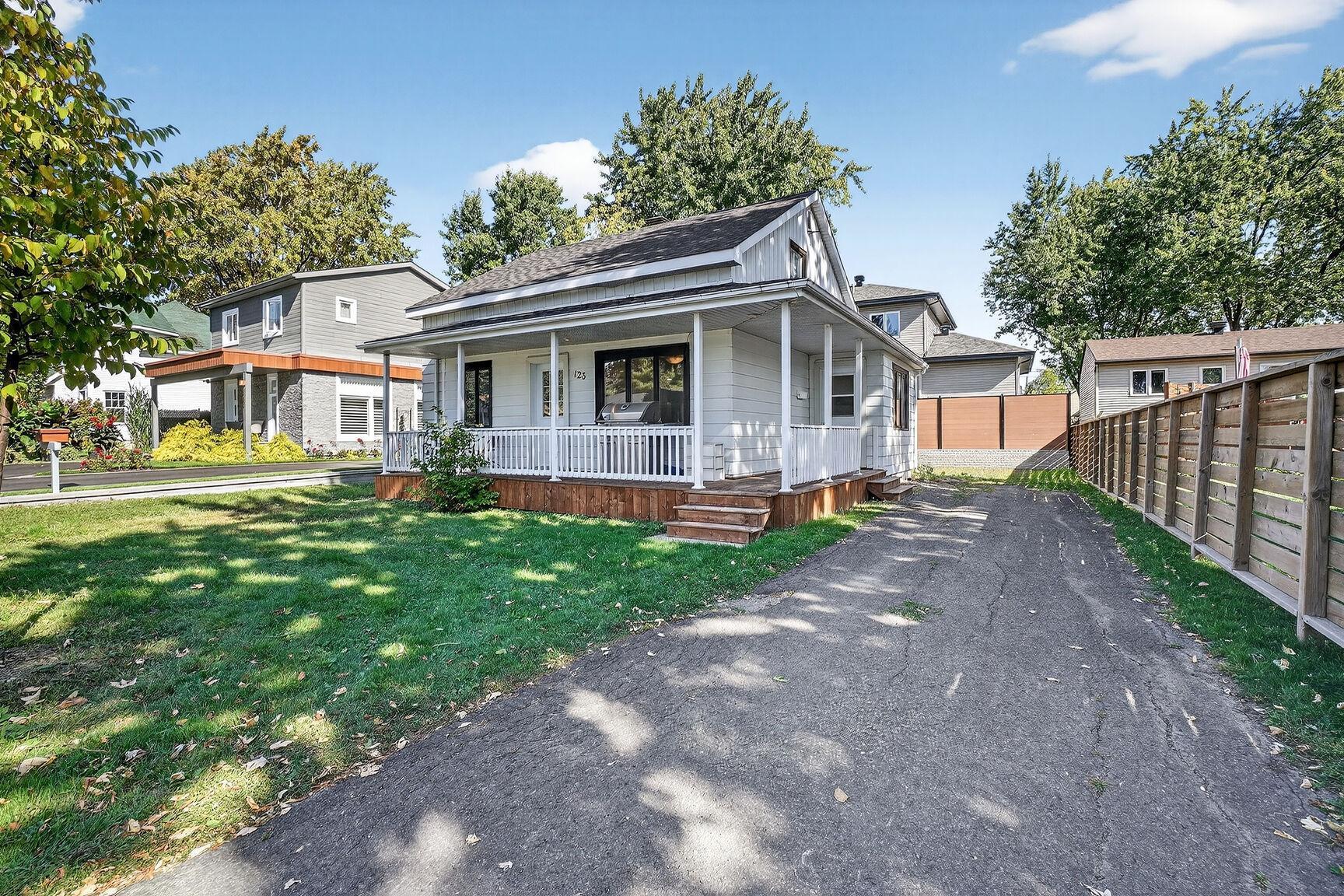 









123


Rue Féré

,
Saint-Eustache,




QC
J7R2T4


