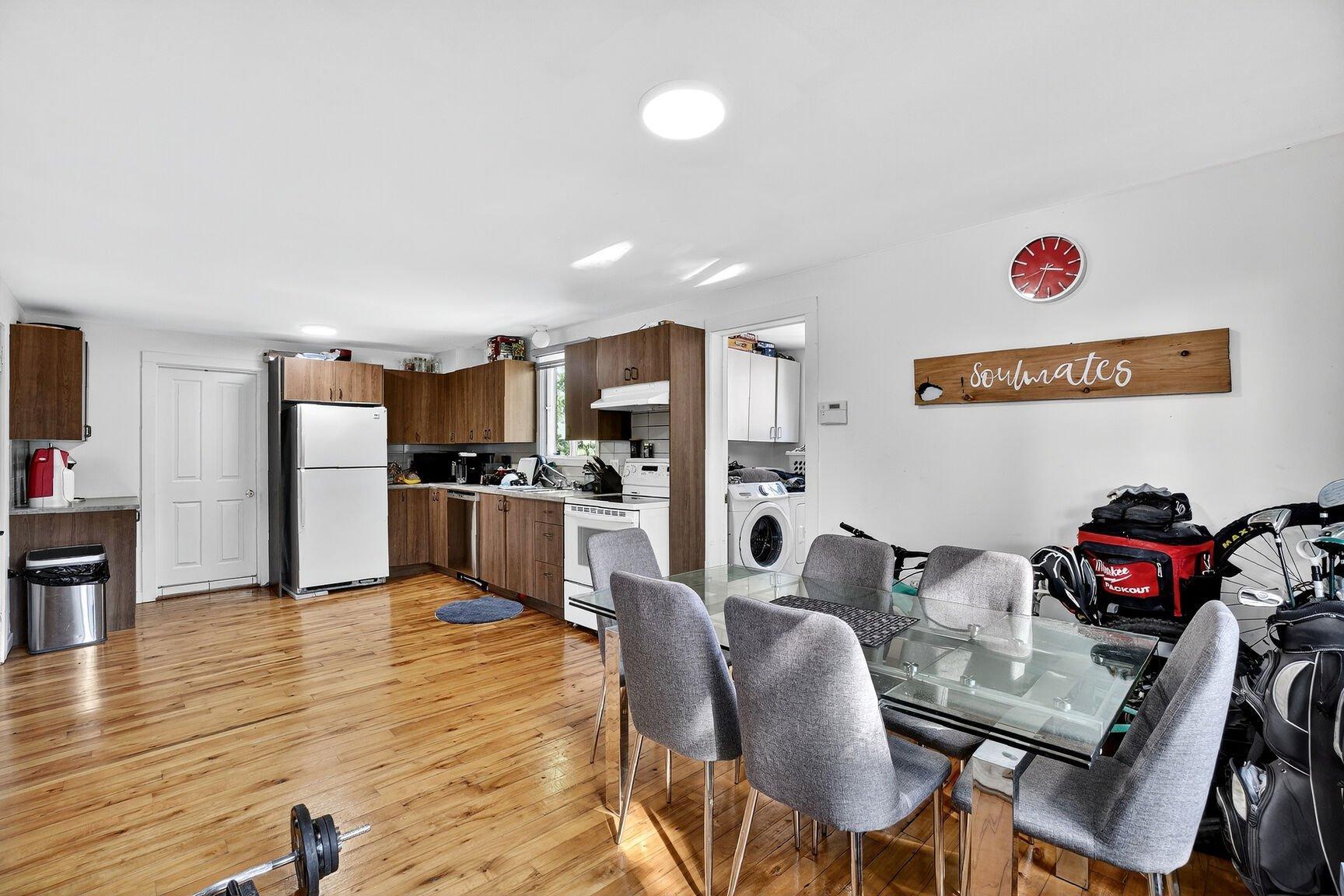









123


Rue Féré

,
Saint-Eustache,




QC
J7R2T4

