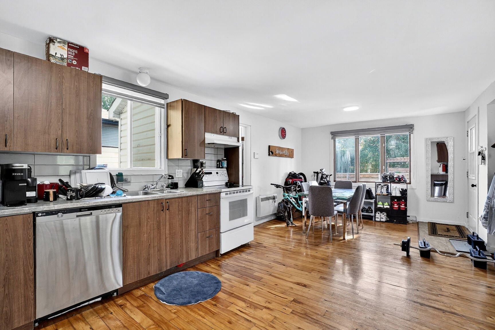 









123


Rue Féré

,
Saint-Eustache,




QC
J7R2T4

