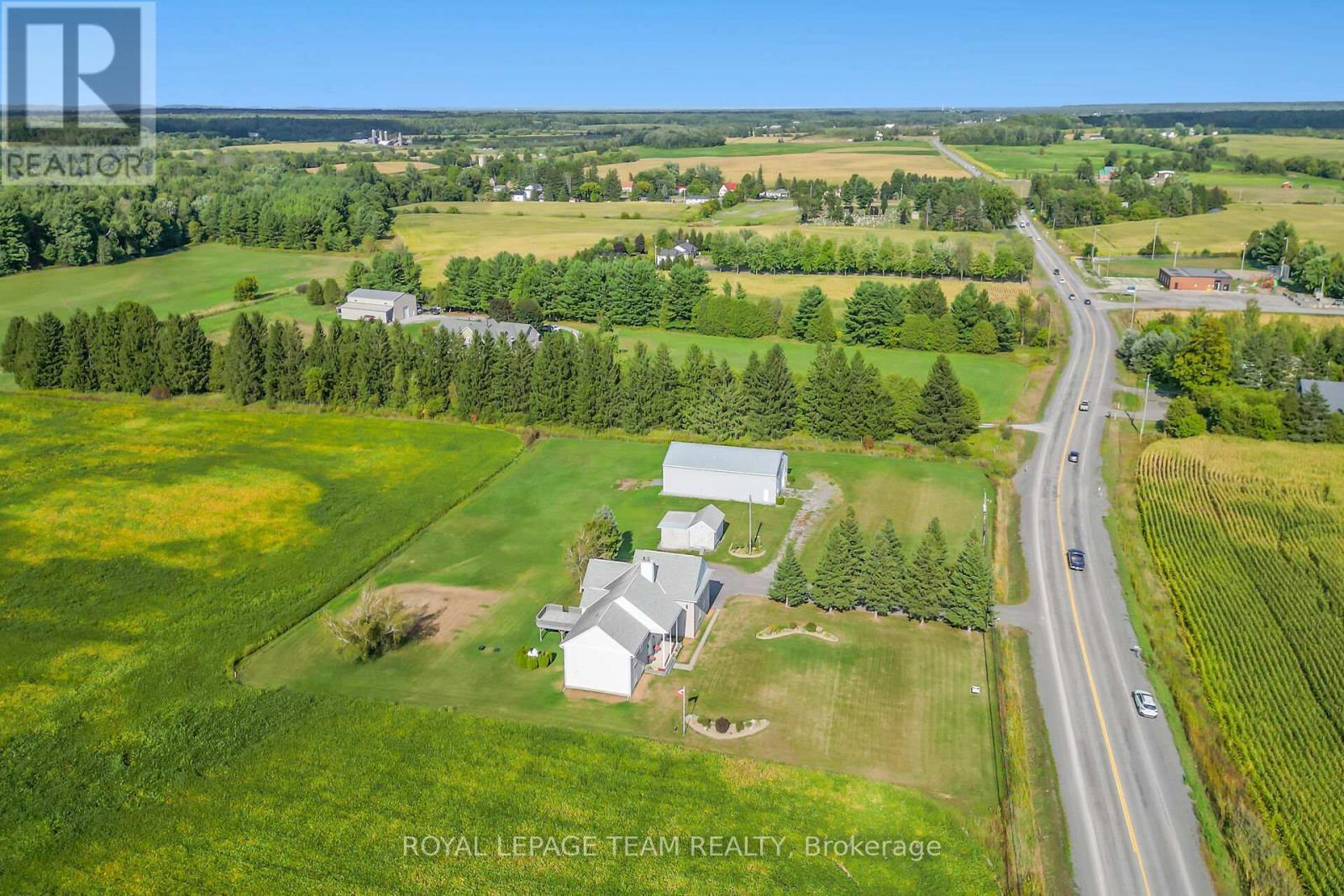 












8665 RUSSELL ROAD

,
Ottawa,




Ontario
K4B0J7

