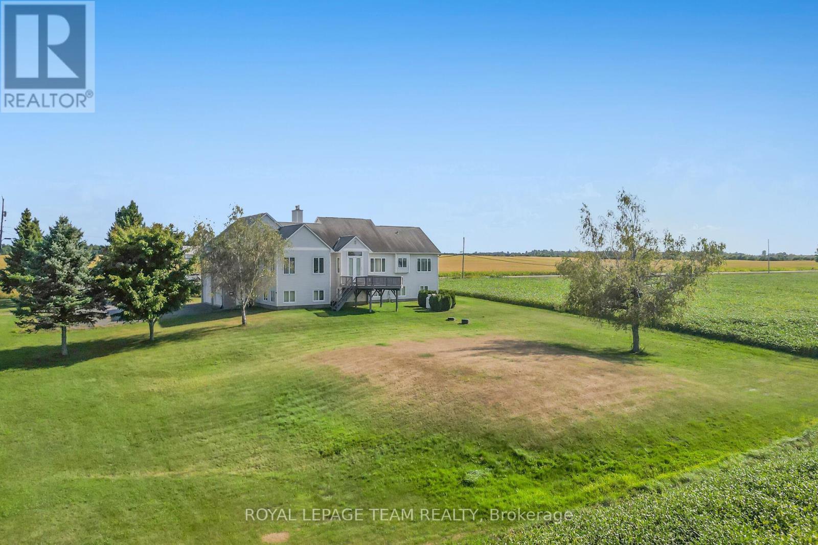 












8665 RUSSELL ROAD

,
Ottawa,




Ontario
K4B0J7

