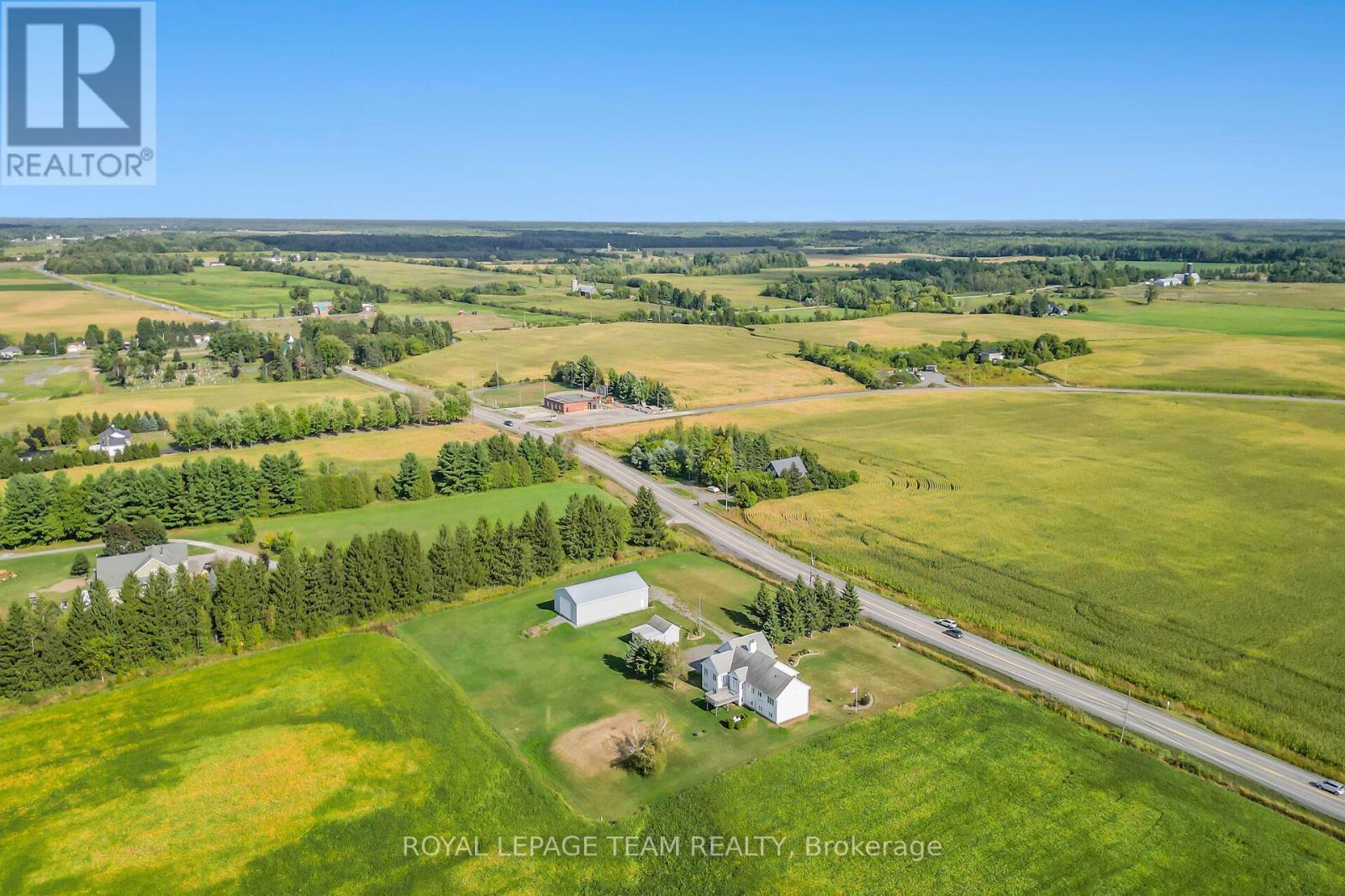 












8665 RUSSELL ROAD

,
Ottawa,




Ontario
K4B0J7

