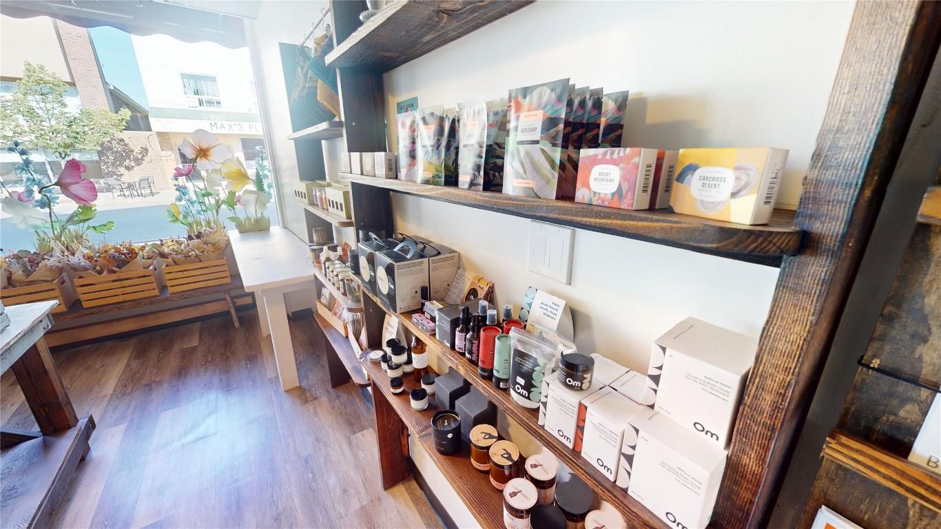 









24


10th

Avenue,
Cranbrook,




BC
V1C 2M8

