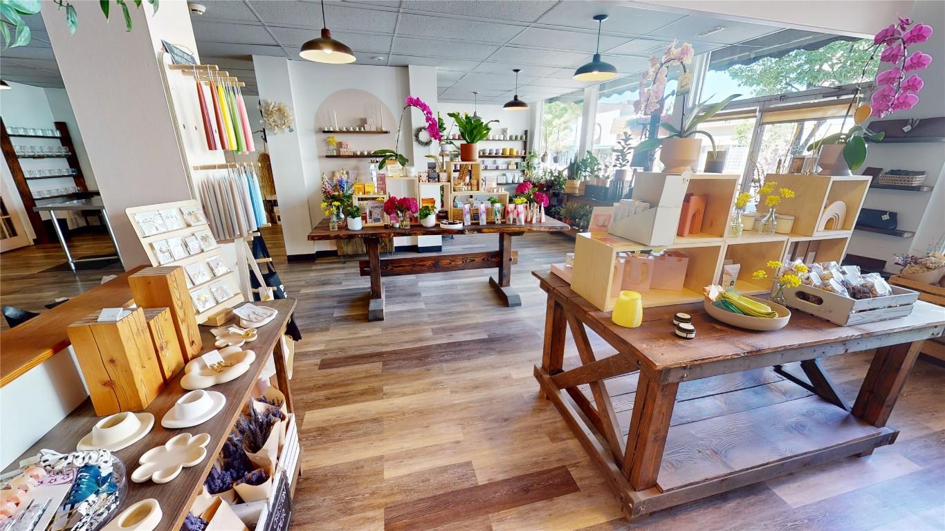 









24


10th

Avenue,
Cranbrook,




BC
V1C 2M8

