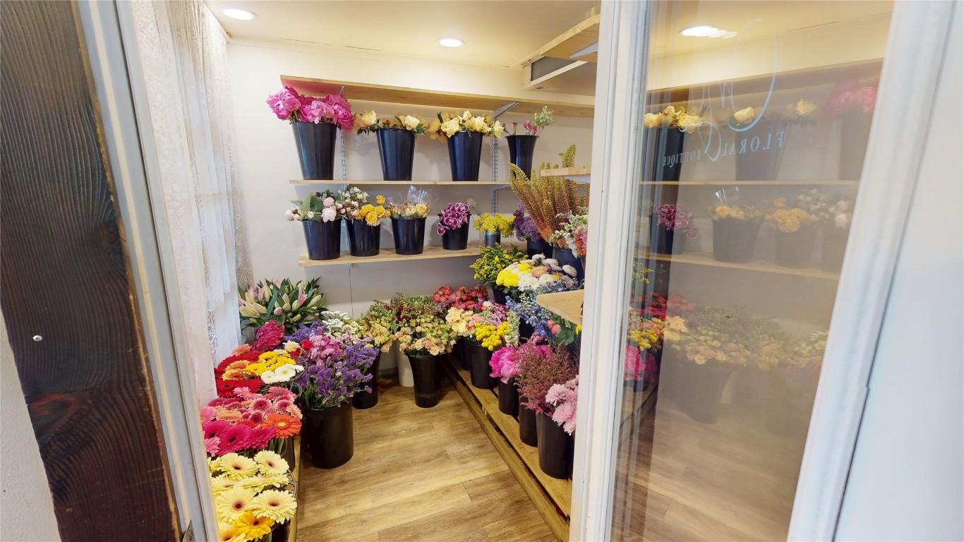 









24


10th

Avenue,
Cranbrook,




BC
V1C 2M8

