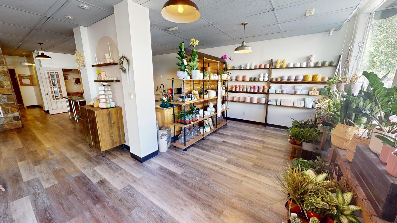 









24


10th

Avenue,
Cranbrook,




BC
V1C 2M8

