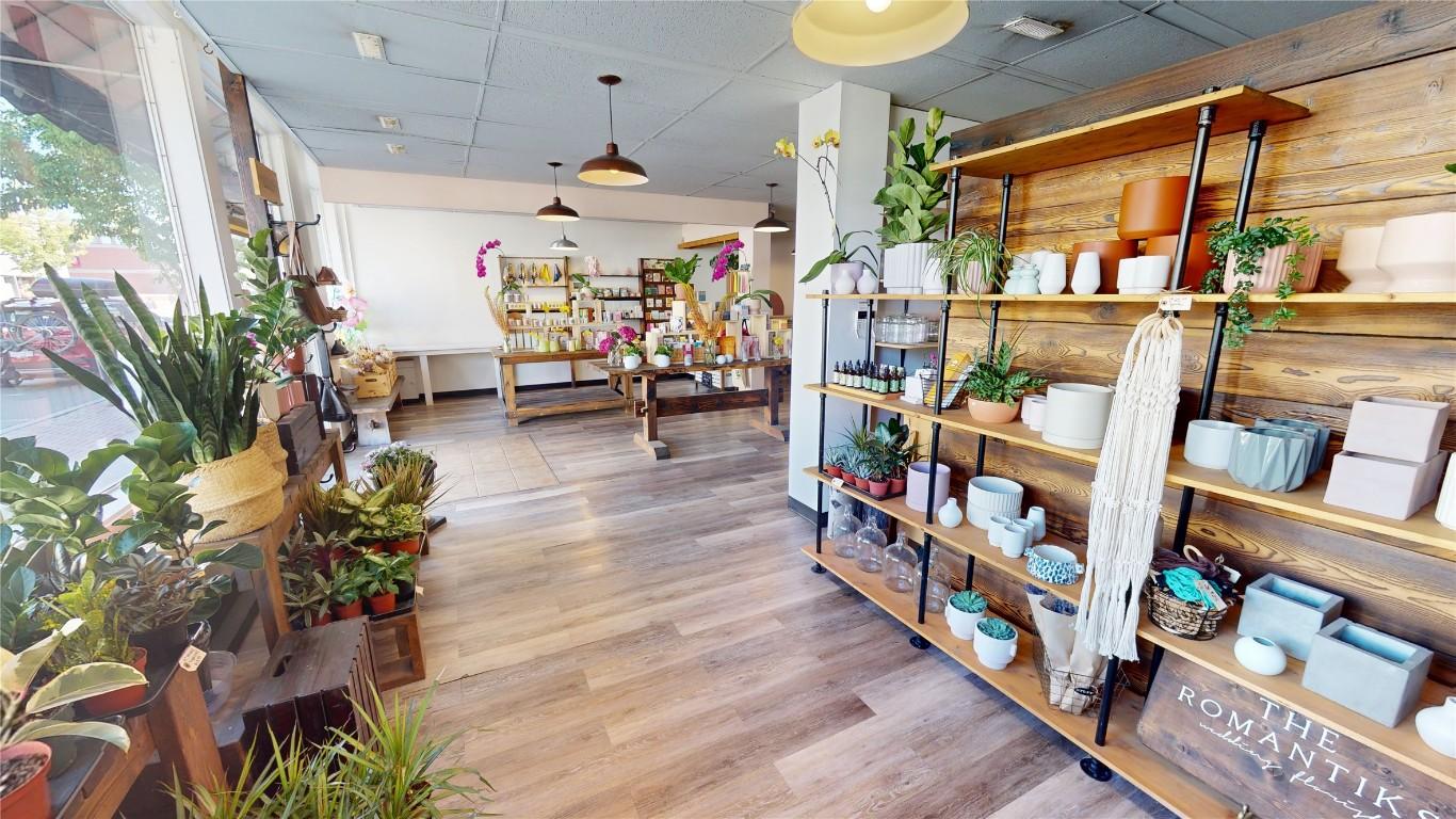 









24


10th

Avenue,
Cranbrook,




BC
V1C 2M8

