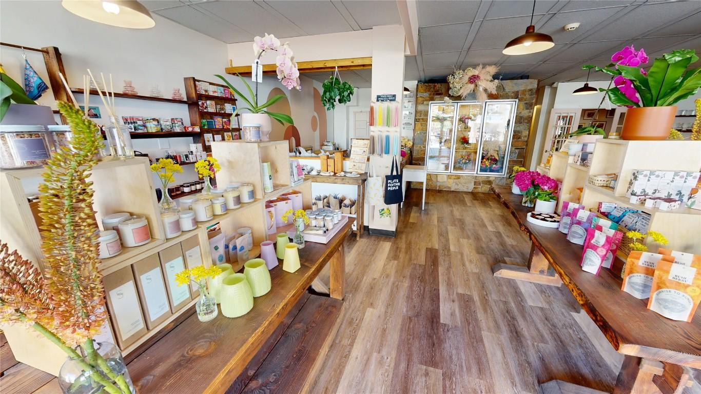 









24


10th

Avenue,
Cranbrook,




BC
V1C 2M8

