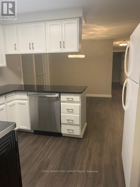 












312 BARNETT AVENUE

,
Midland,




Ontario
L4R4Z8

