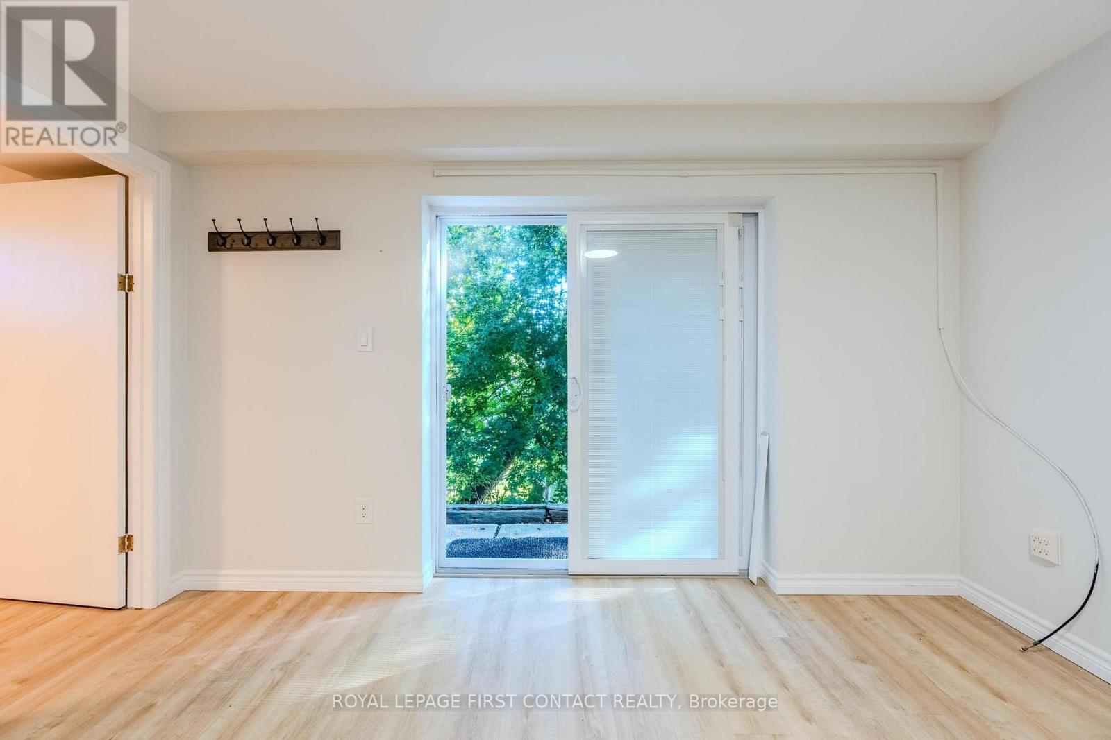 












312 BARNETT AVENUE

,
Midland,




Ontario
L4R4Z8

