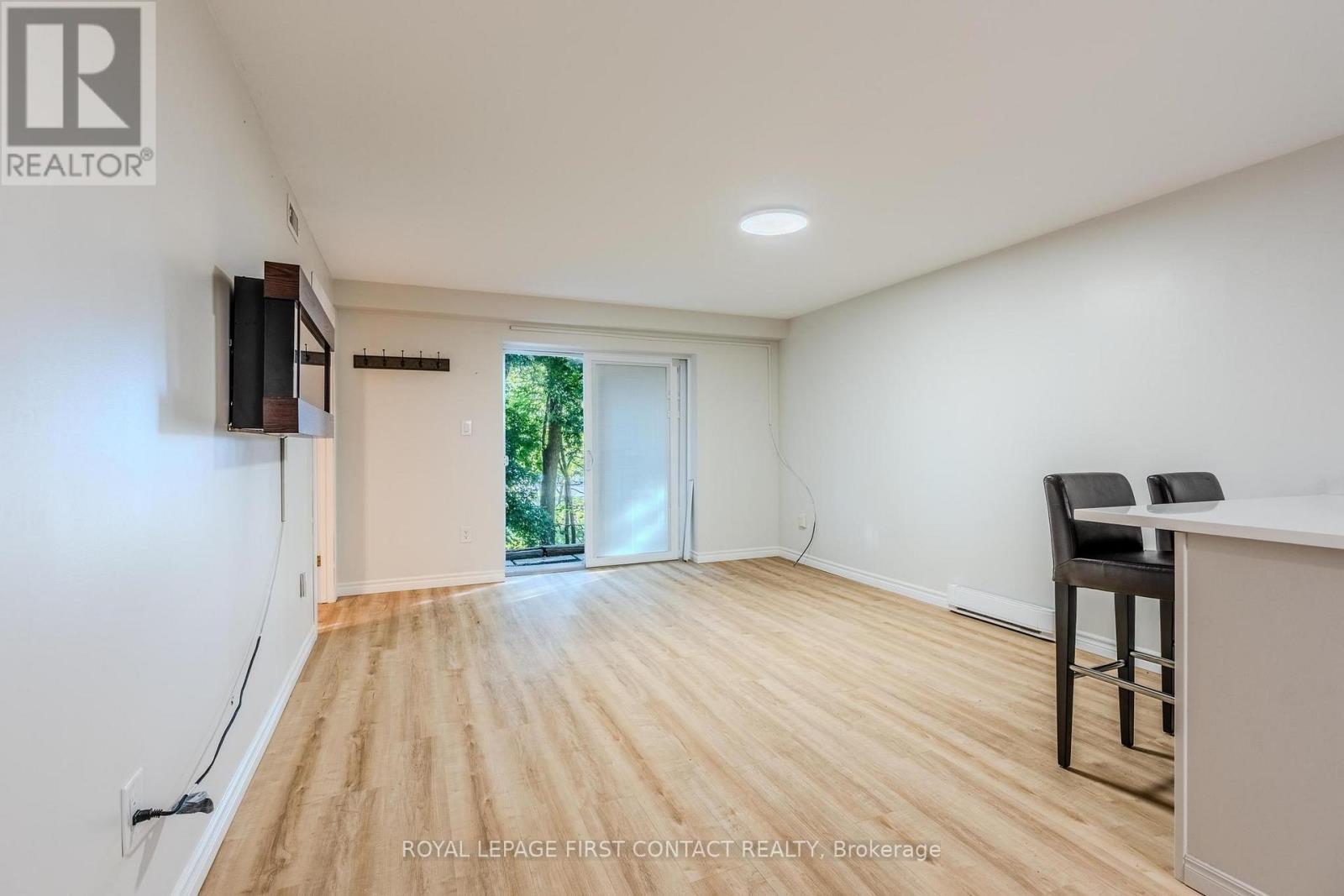 












312 BARNETT AVENUE

,
Midland,




Ontario
L4R4Z8

