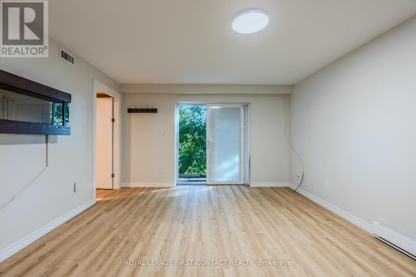 












312 BARNETT AVENUE

,
Midland,




Ontario
L4R4Z8

