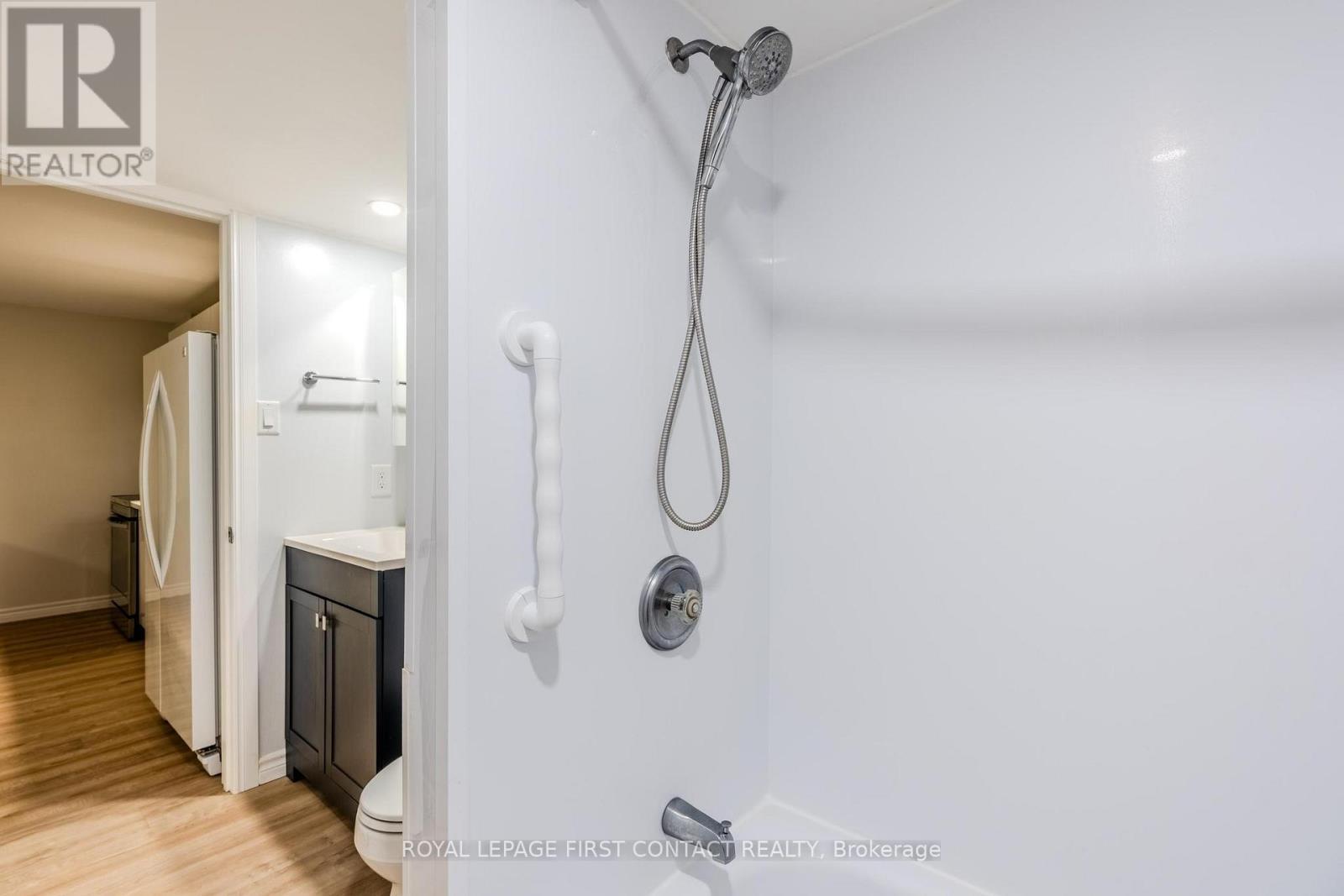 












312 BARNETT AVENUE

,
Midland,




Ontario
L4R4Z8

