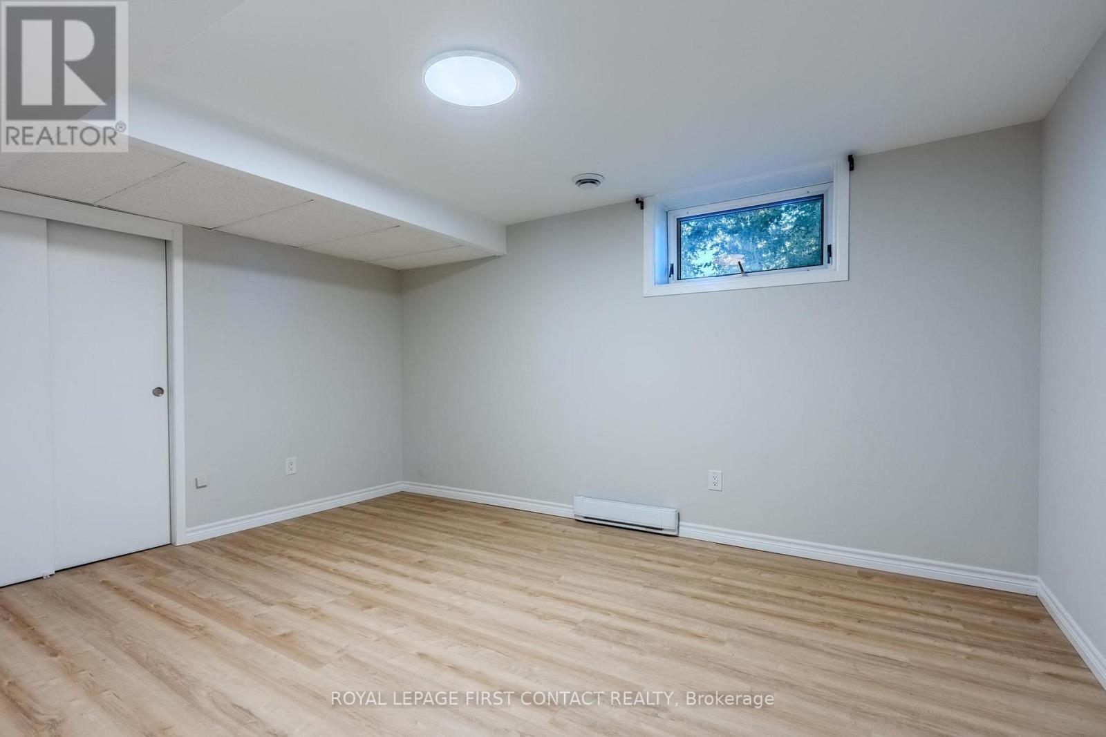 












312 BARNETT AVENUE

,
Midland,




Ontario
L4R4Z8

