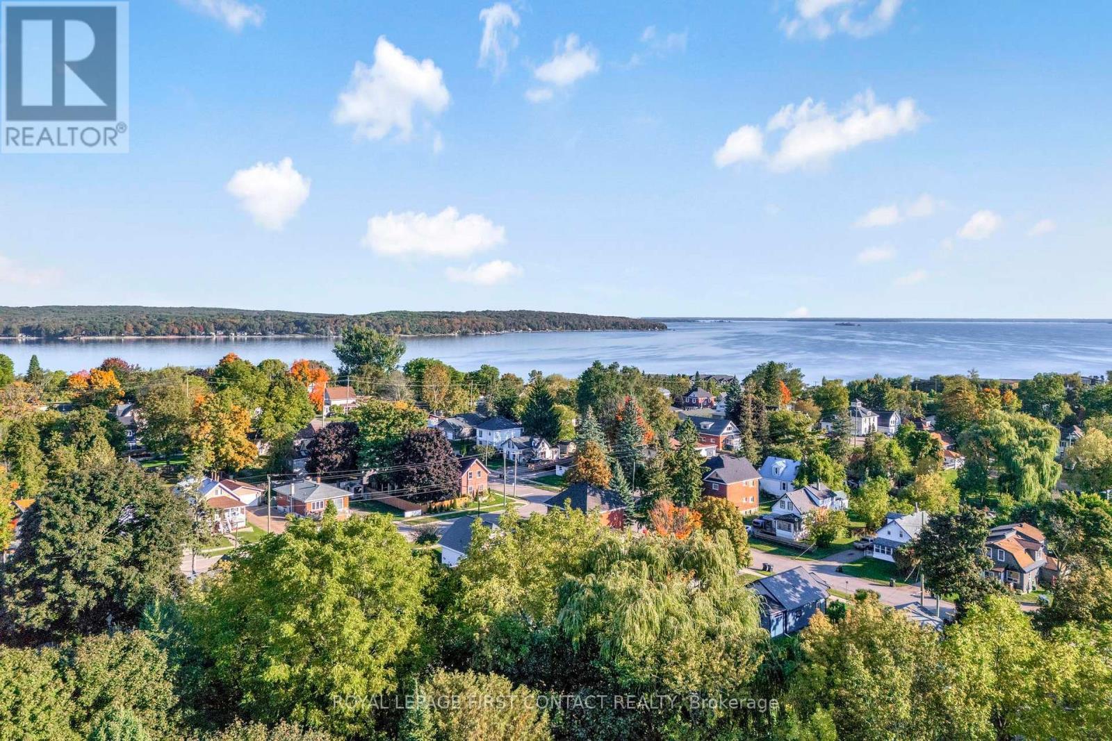 












312 BARNETT AVENUE

,
Midland,




Ontario
L4R4Z8

