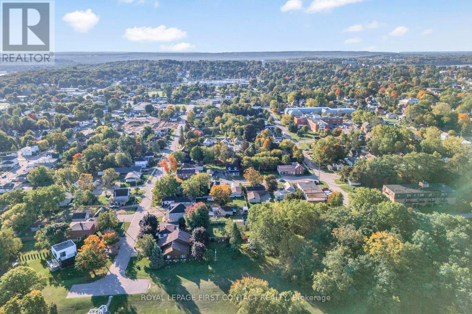 












312 BARNETT AVENUE

,
Midland,




Ontario
L4R4Z8

