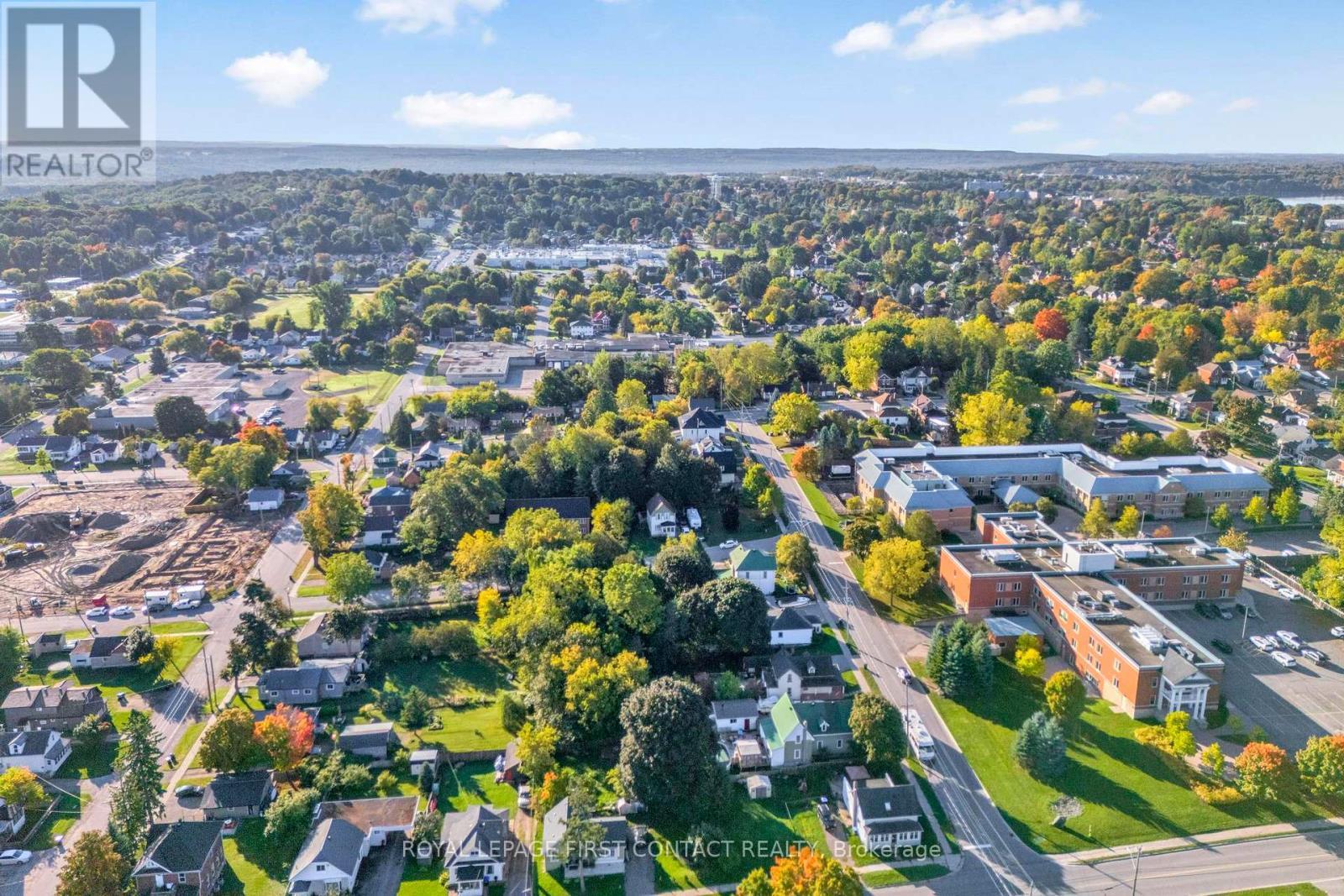 












312 BARNETT AVENUE

,
Midland,




Ontario
L4R4Z8

