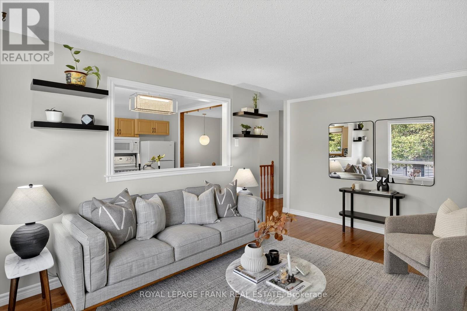 












393 SOUTHPARK DRIVE

,
Peterborough (Ashburnham Ward 4),




Ontario
K9J1C1

