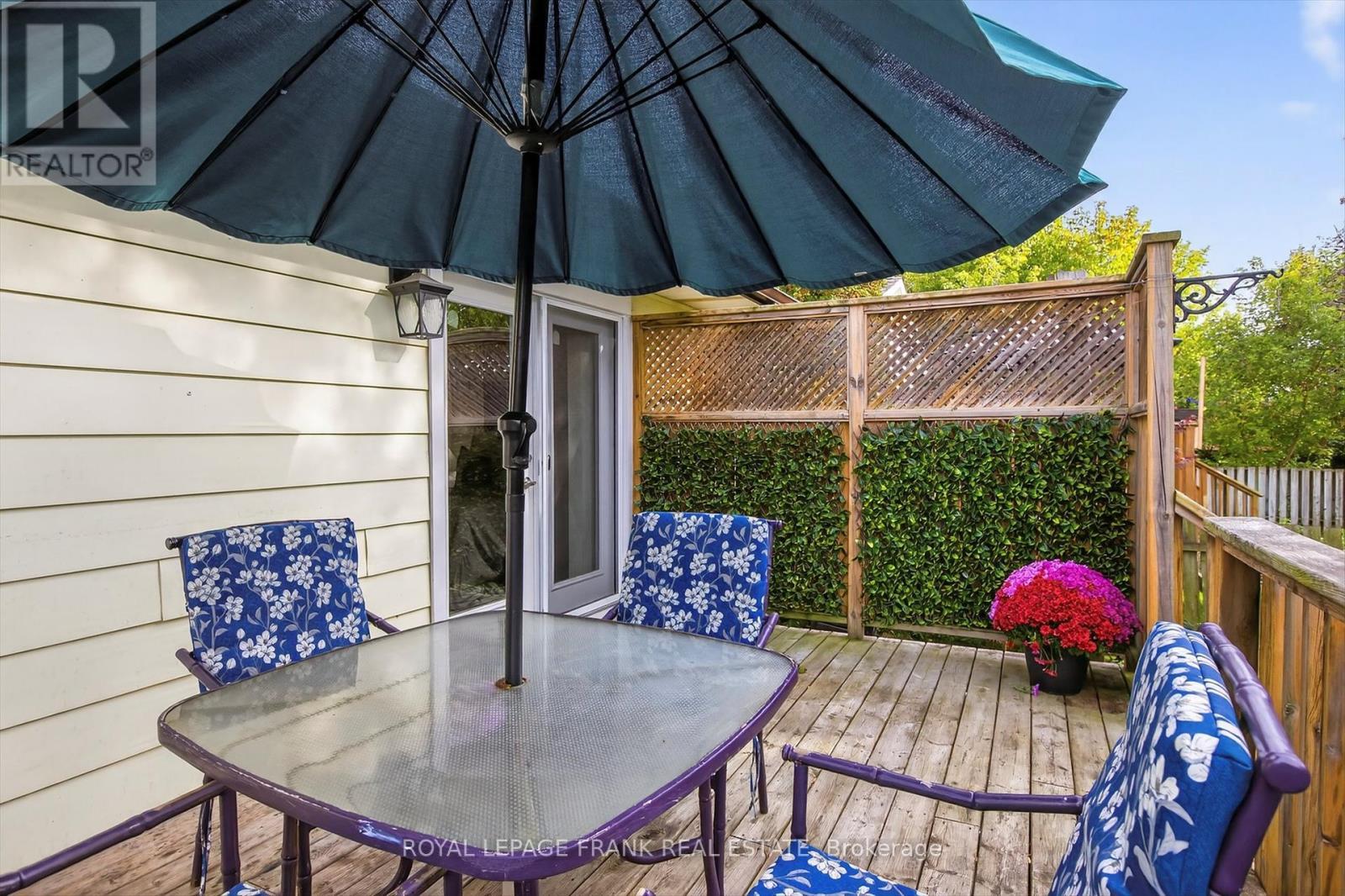 












393 SOUTHPARK DRIVE

,
Peterborough (Ashburnham Ward 4),




Ontario
K9J1C1

