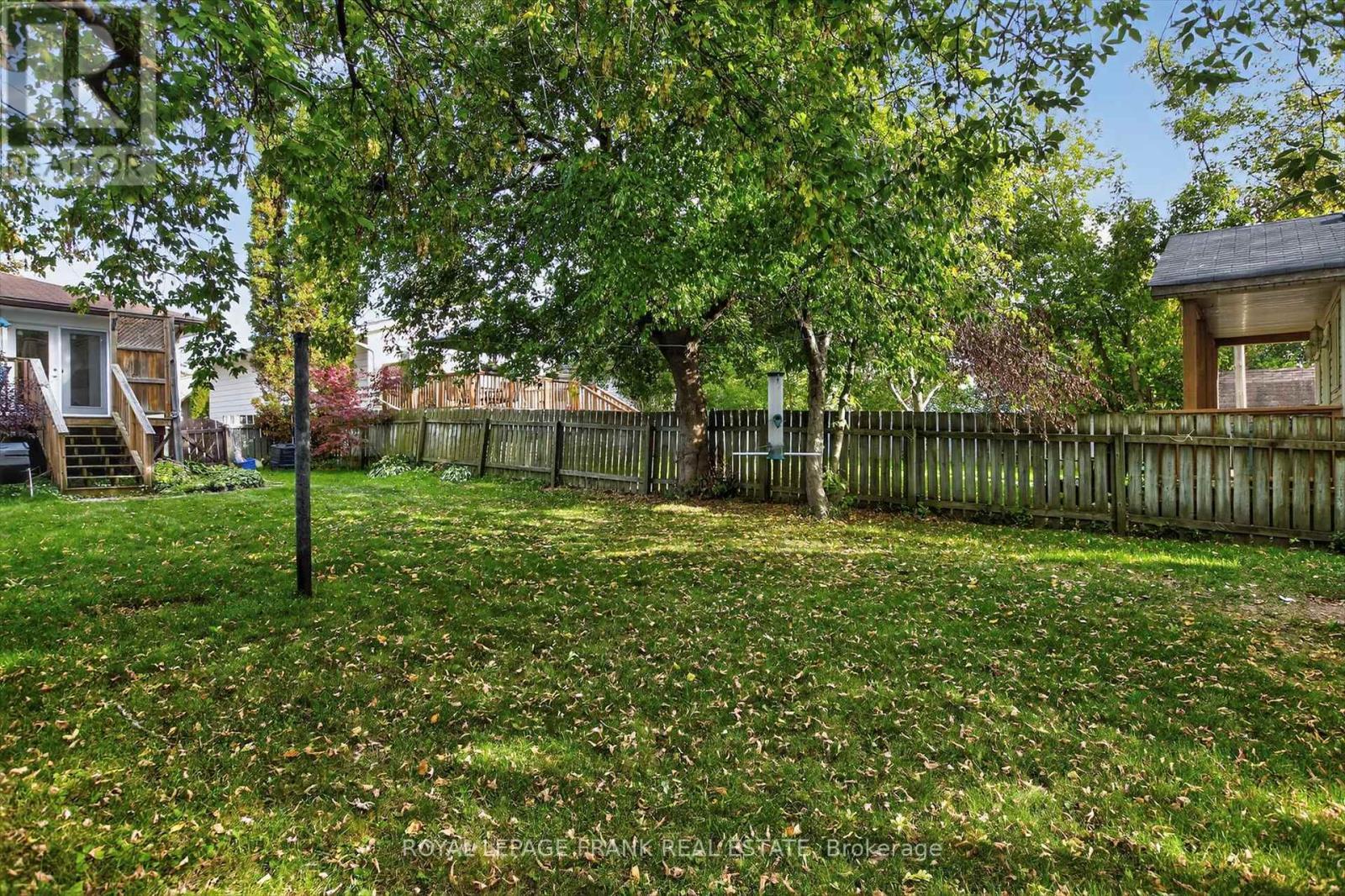 












393 SOUTHPARK DRIVE

,
Peterborough (Ashburnham Ward 4),




Ontario
K9J1C1

