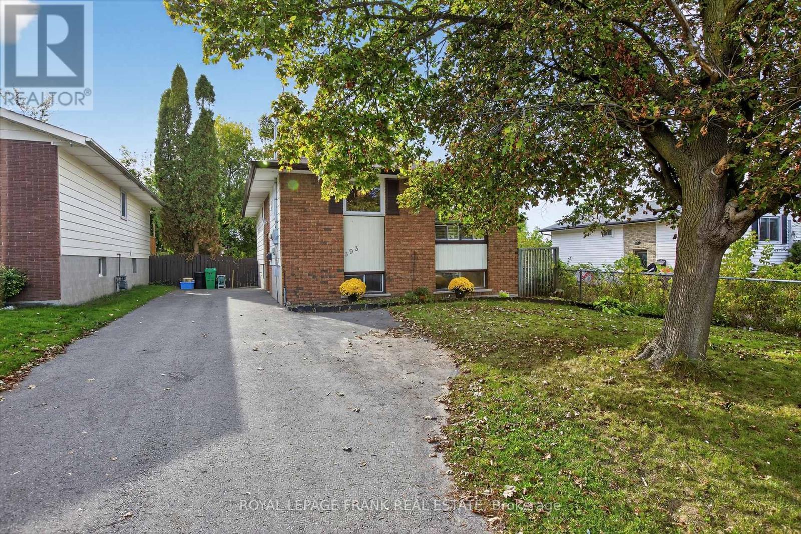 












393 SOUTHPARK DRIVE

,
Peterborough (Ashburnham Ward 4),




Ontario
K9J1C1

