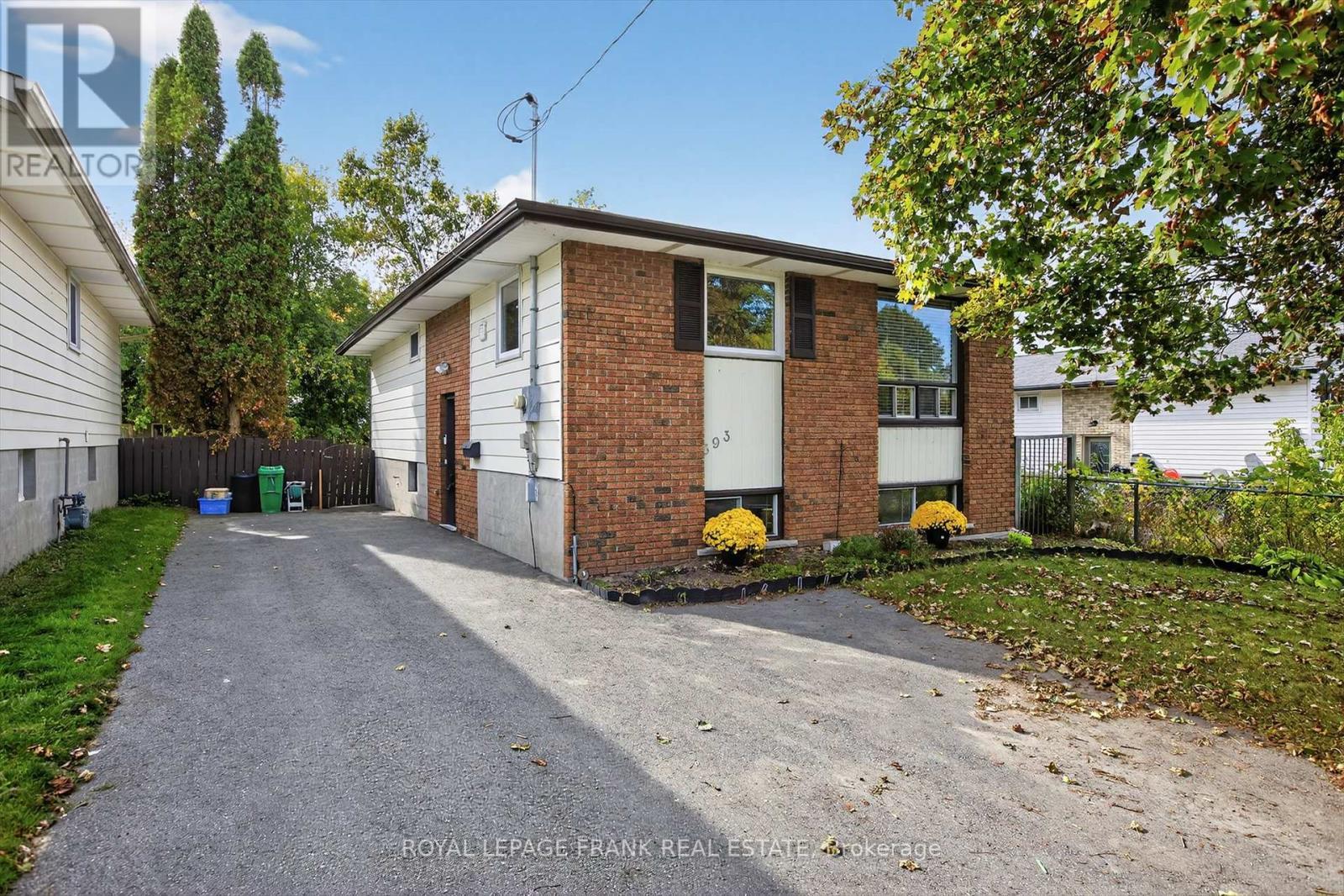 












393 SOUTHPARK DRIVE

,
Peterborough (Ashburnham Ward 4),




Ontario
K9J1C1

