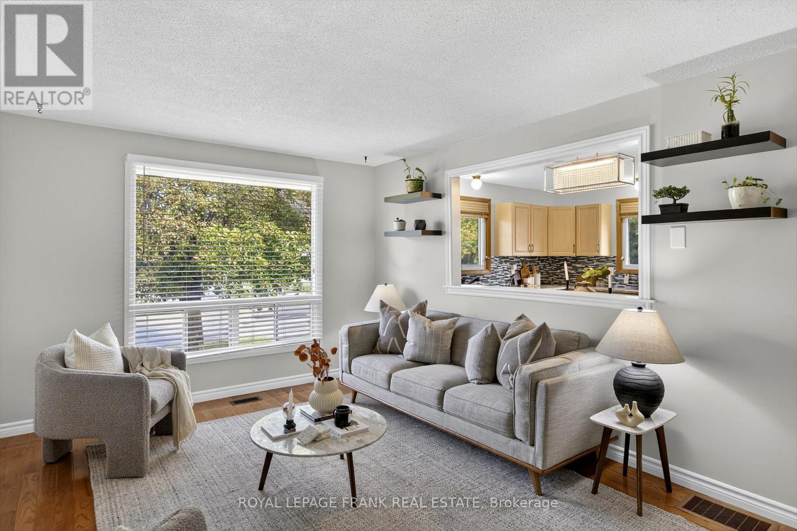 












393 SOUTHPARK DRIVE

,
Peterborough (Ashburnham Ward 4),




Ontario
K9J1C1

