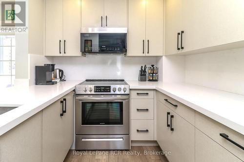 162 Settlers Way #22