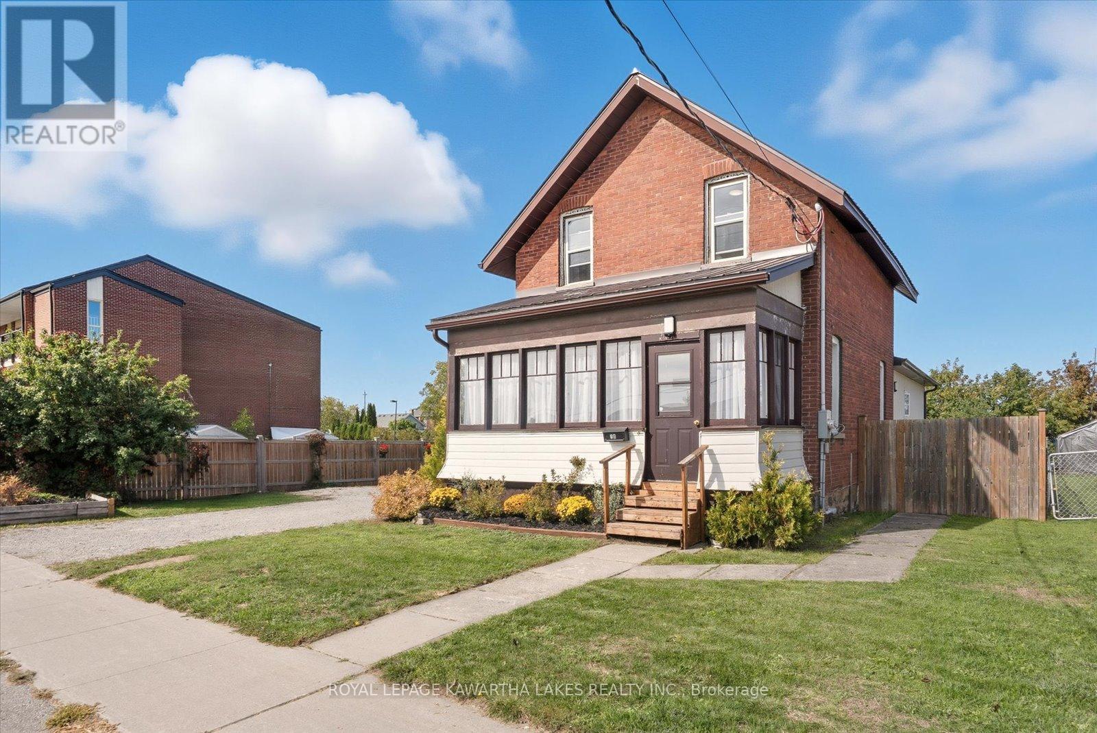 












18 MARY STREET W

,
Kawartha Lakes (Lindsay),




Ontario
K9V2N4

