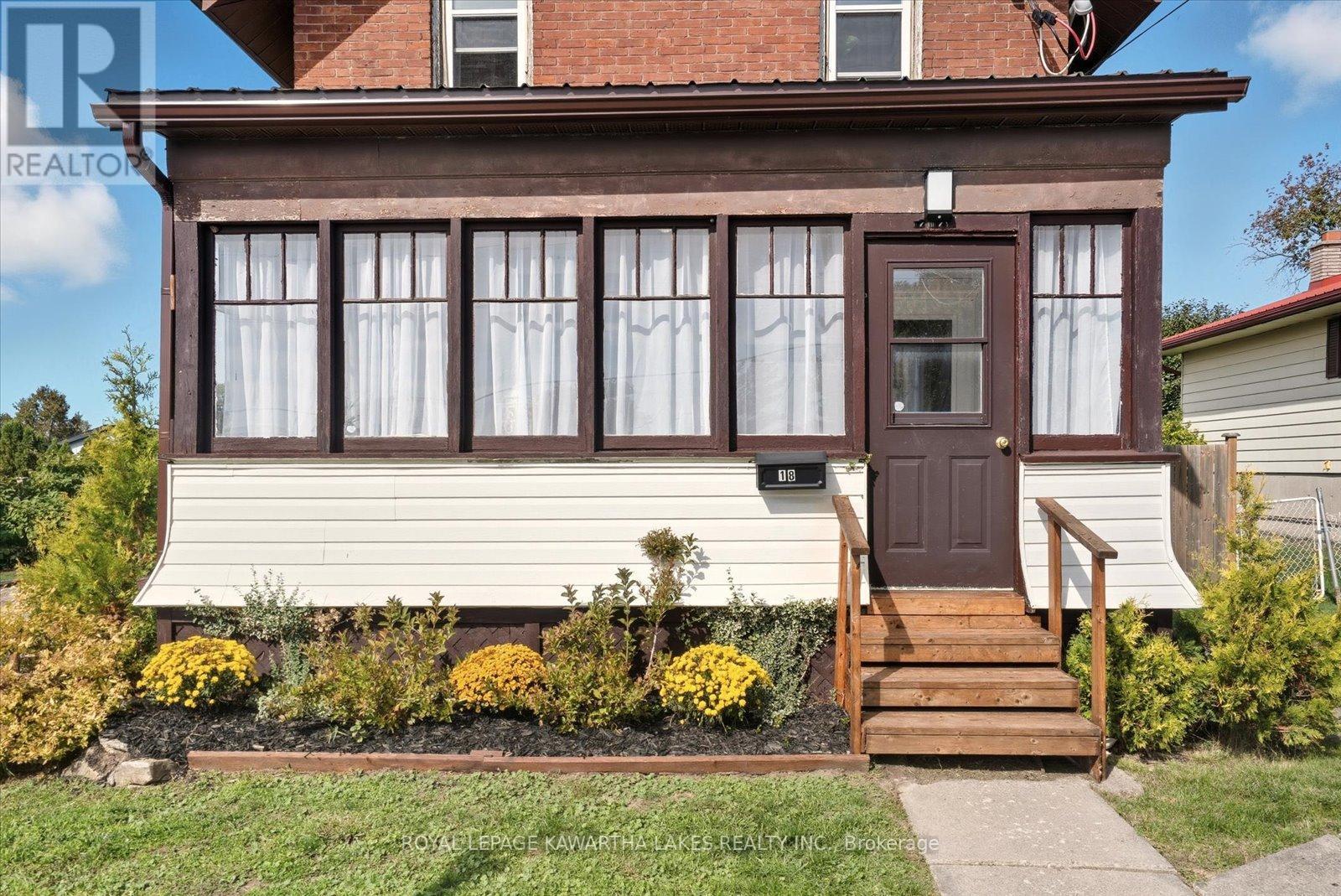 












18 MARY STREET W

,
Kawartha Lakes (Lindsay),




Ontario
K9V2N4

