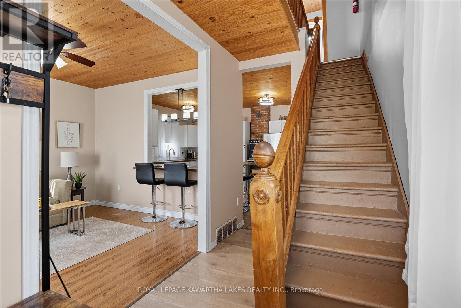 












18 MARY STREET W

,
Kawartha Lakes (Lindsay),




Ontario
K9V2N4

