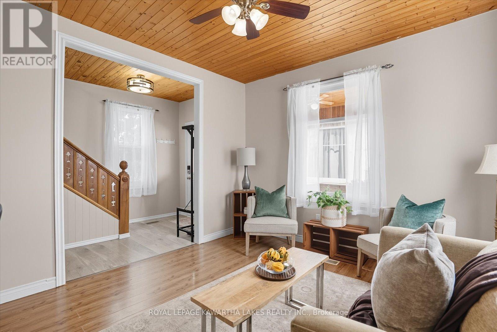 












18 MARY STREET W

,
Kawartha Lakes (Lindsay),




Ontario
K9V2N4

