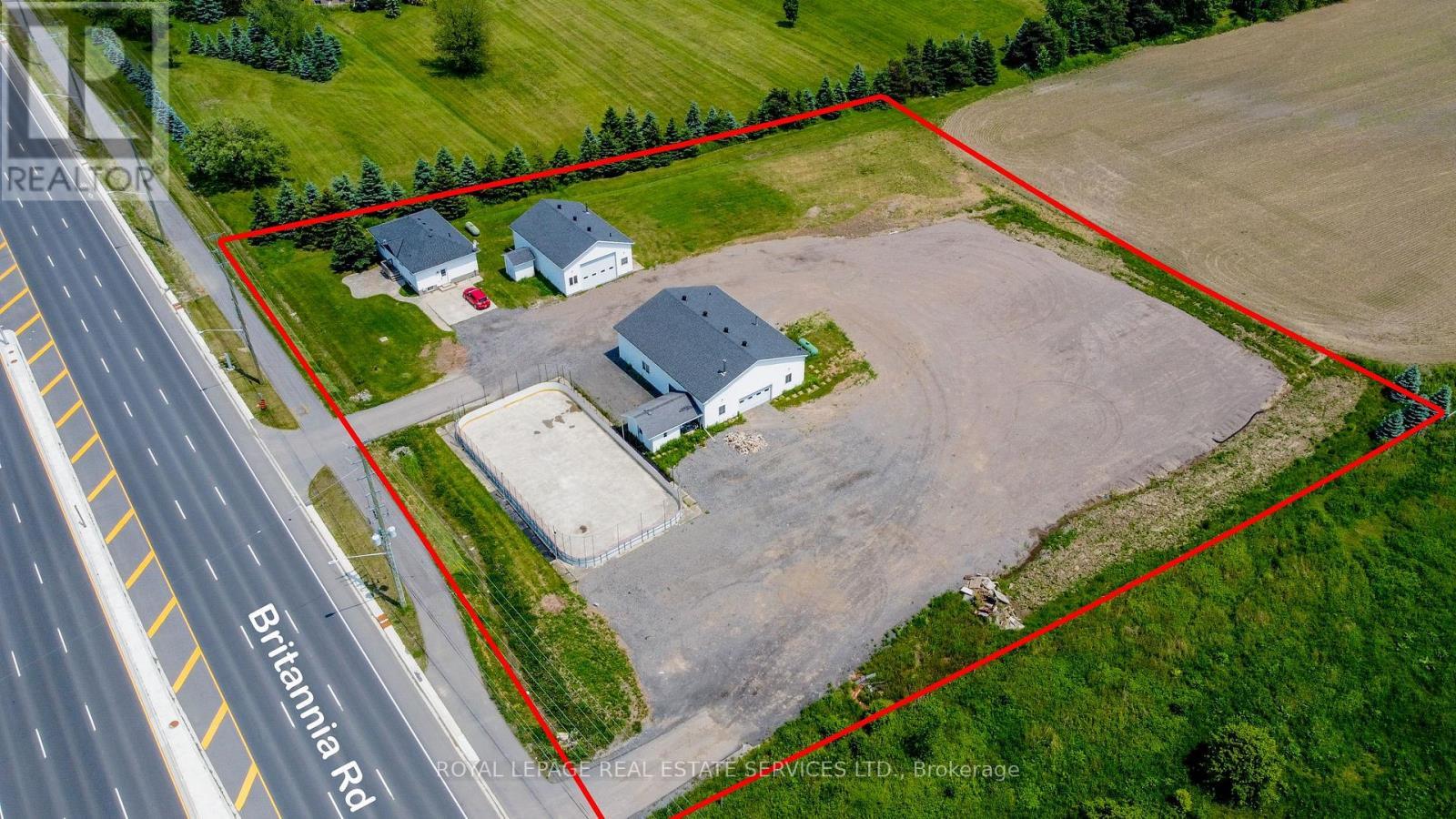 












9240 BRITANNIA ROAD

,
Milton,







Ontario
L9T7G5

